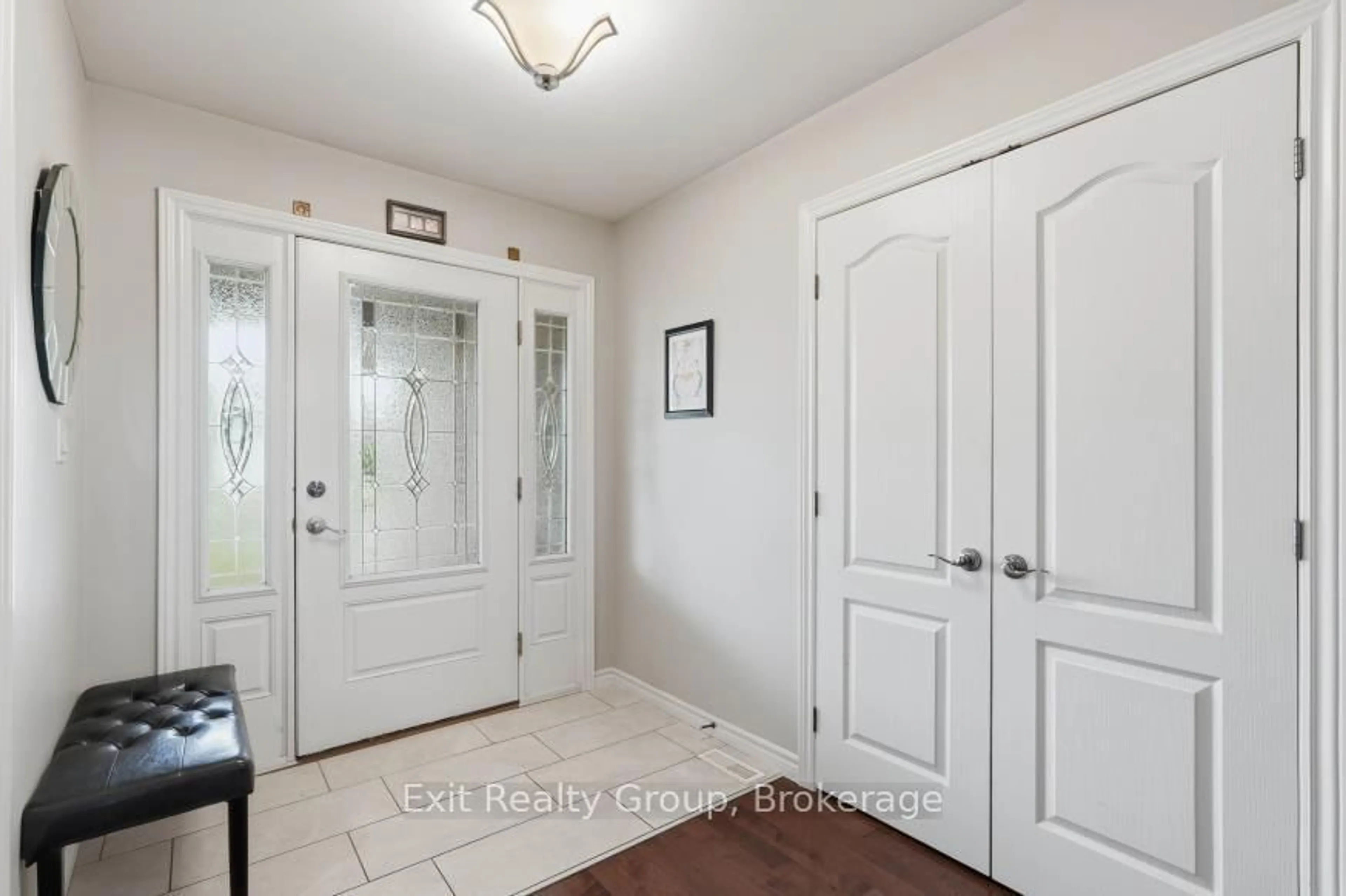 Indoor entryway for 29 Gale Cres, Belleville Ontario K8N 4Z5