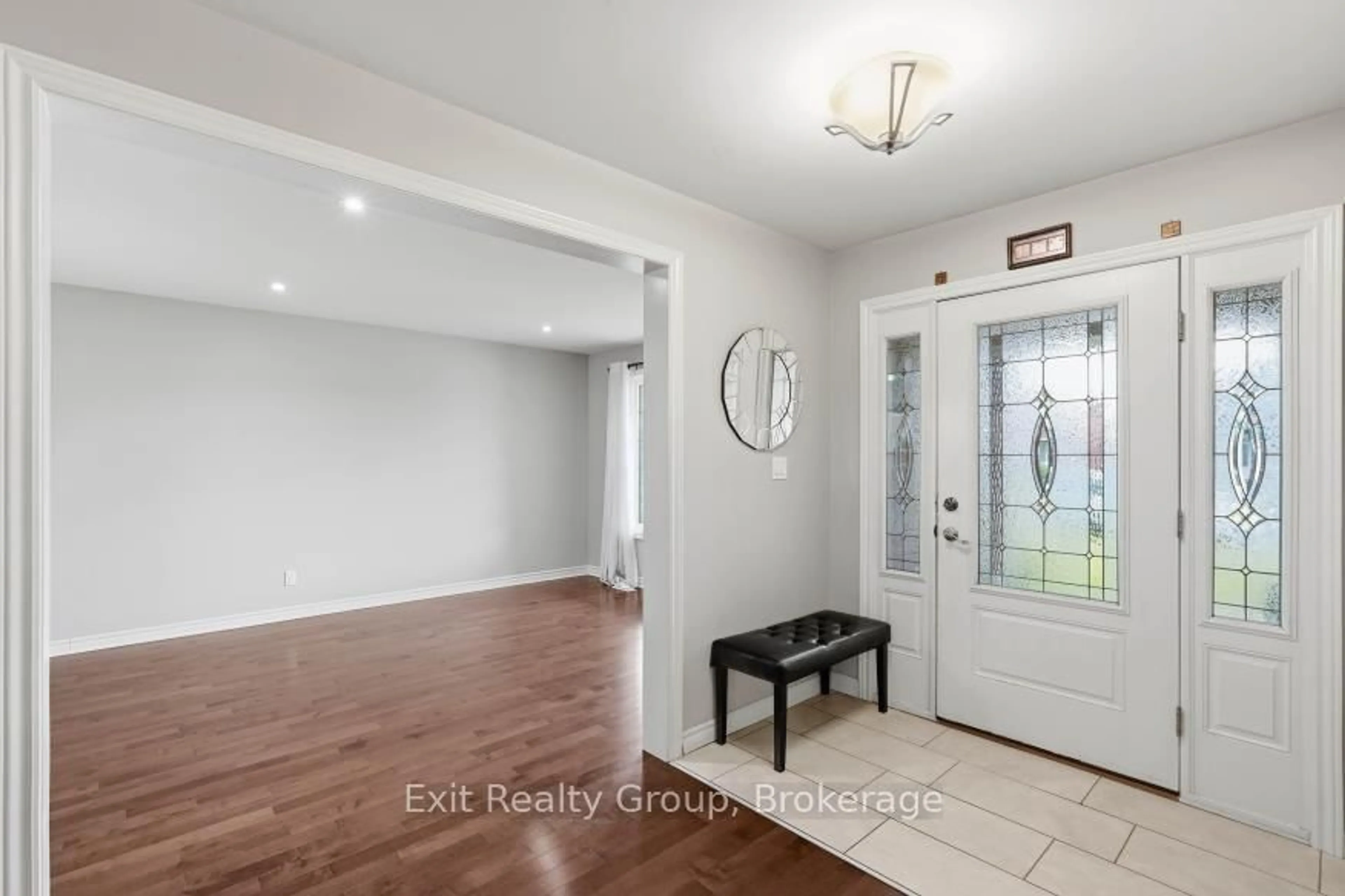 Indoor entryway for 29 Gale Cres, Belleville Ontario K8N 4Z5