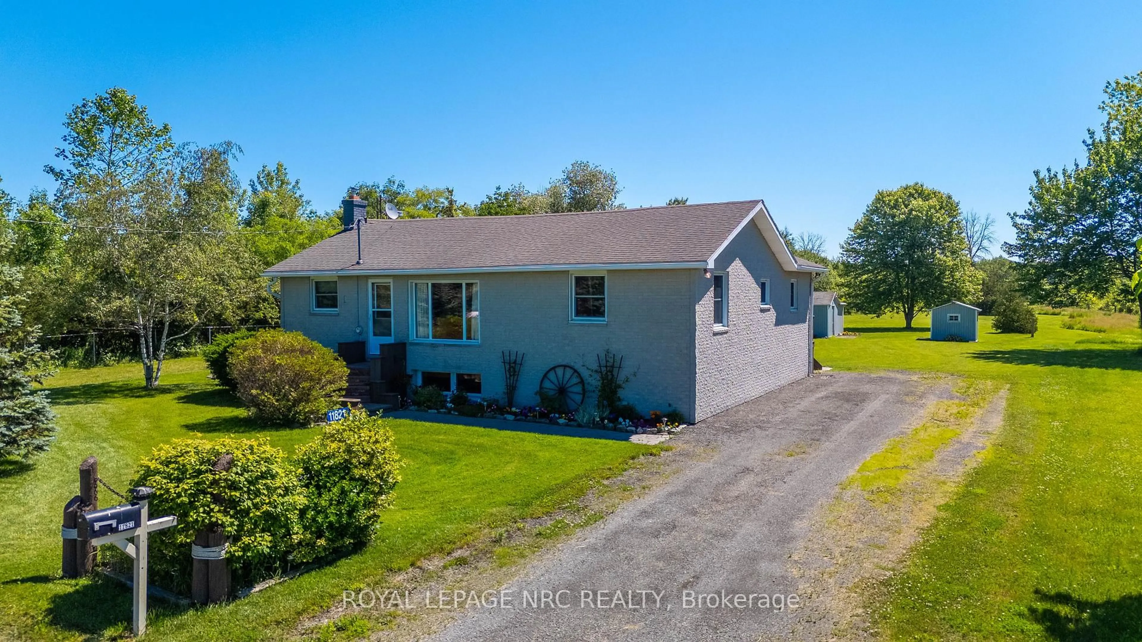 A pic from outside/outdoor area/front of a property/back of a property/a pic from drone, water/lake/river/ocean view for 11821 Sideroad 18 Rd, Wainfleet Ontario L0S 1V0