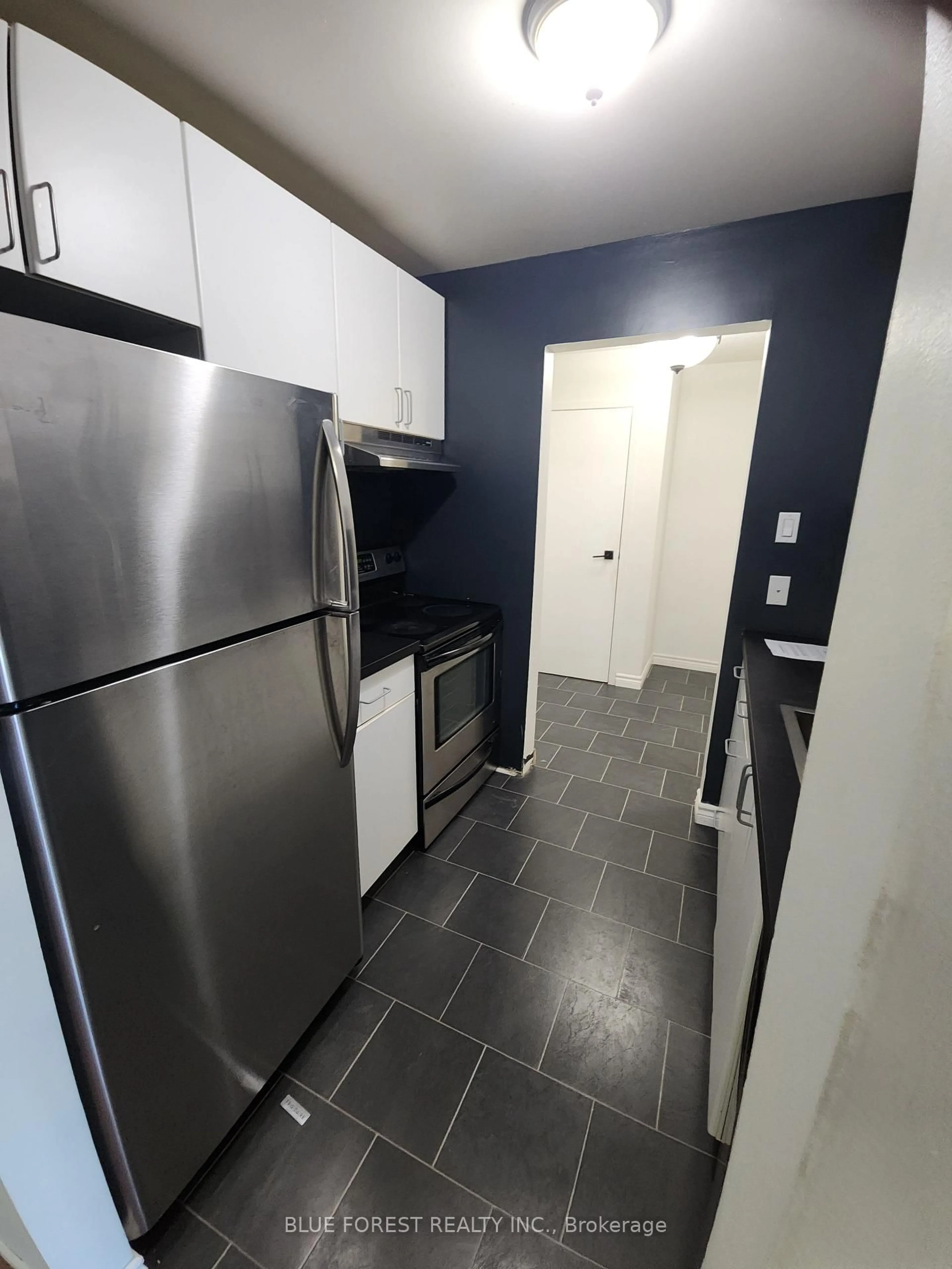 Standard kitchen, unknown for 727 Deveron Cres #210, London South Ontario N5Z 4X4