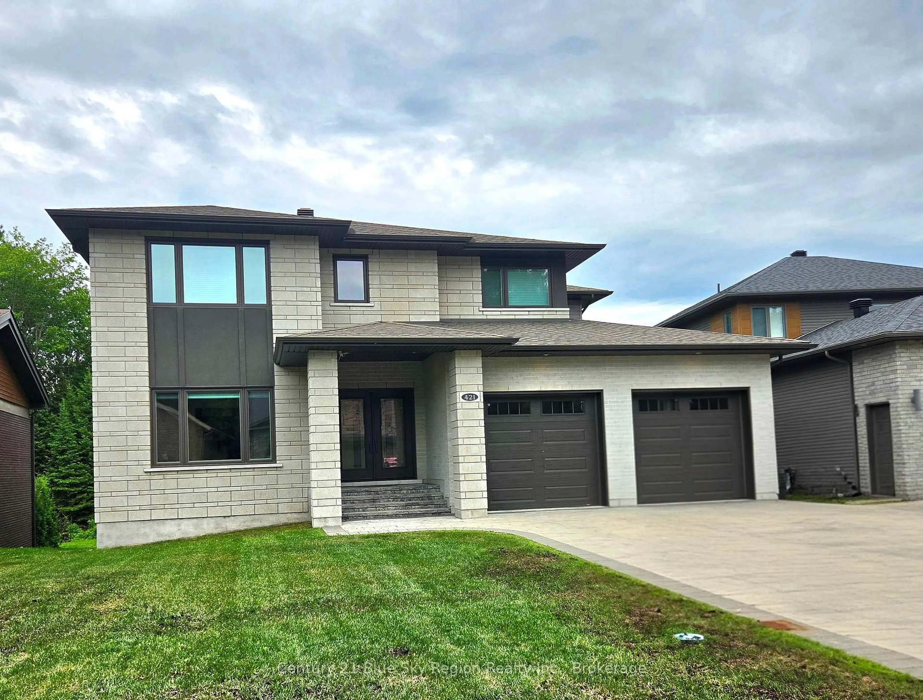 Home with brick exterior material, street for 421 Pearce St, North Bay Ontario P1C 1M8