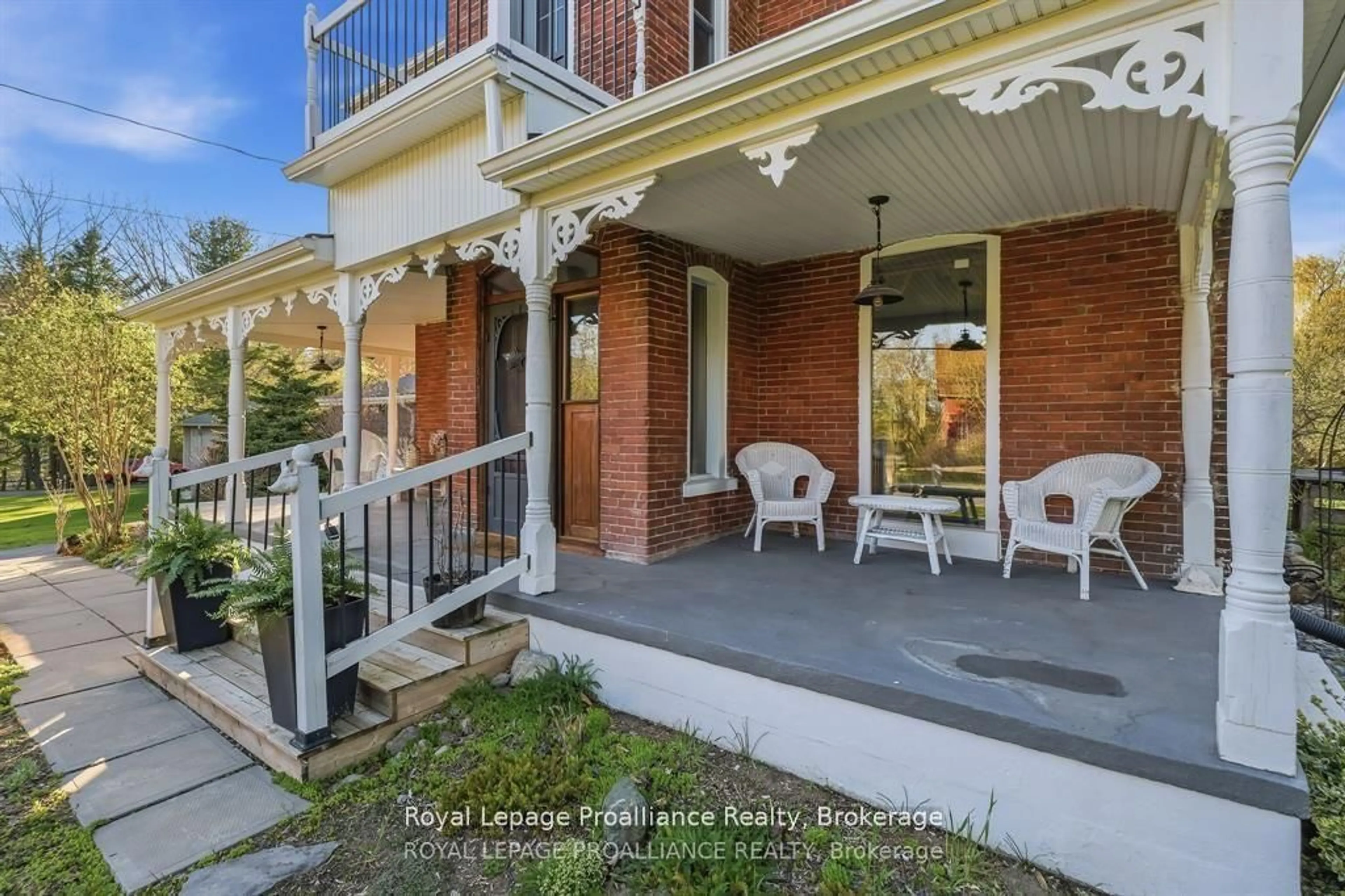 Patio, street for 16366 Highway 2 Rd, Trenton Ontario K8V 5P7