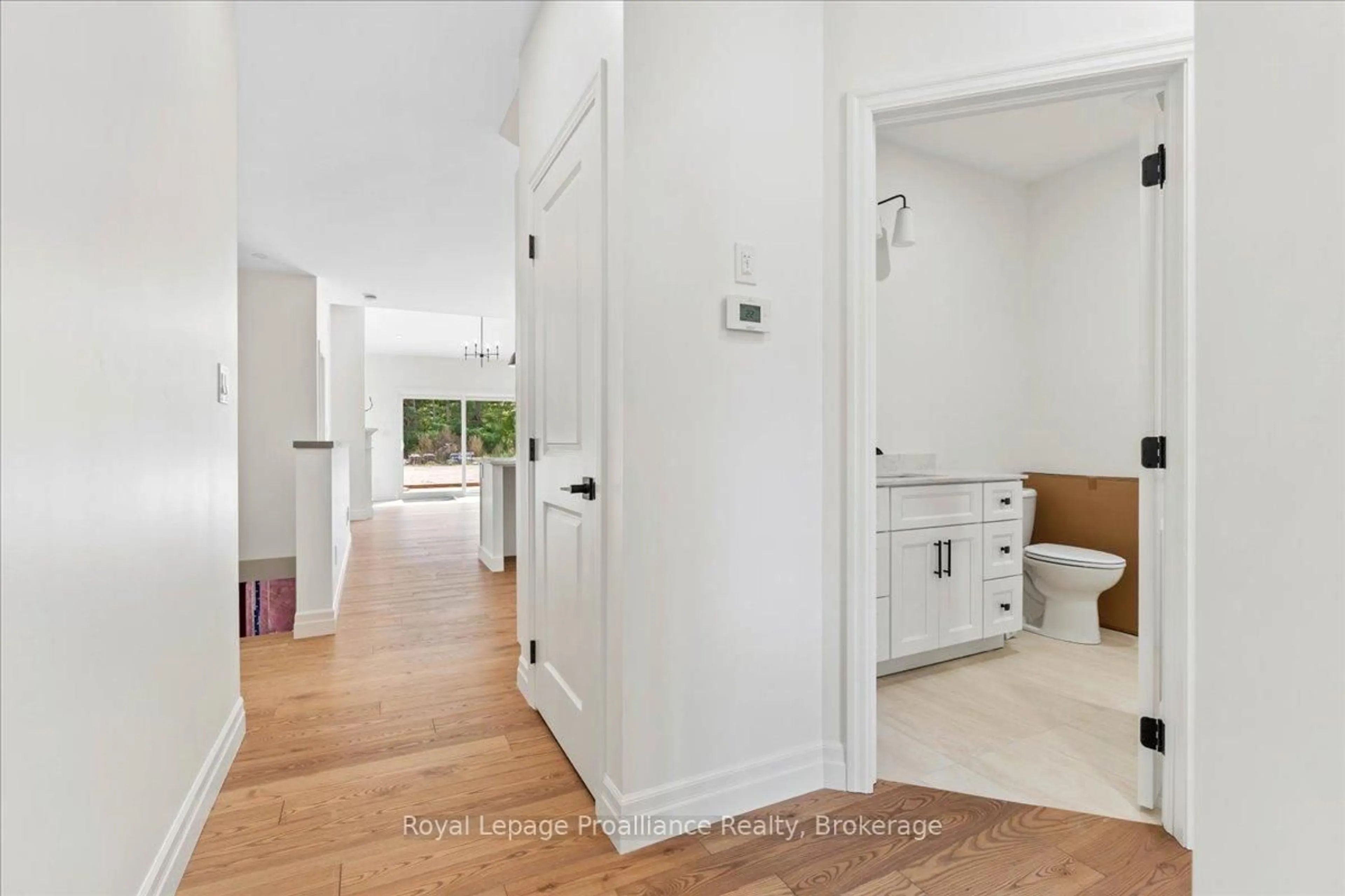 Indoor entryway for 163 Pomeroy Ave, Tweed Ontario K0K 3J0