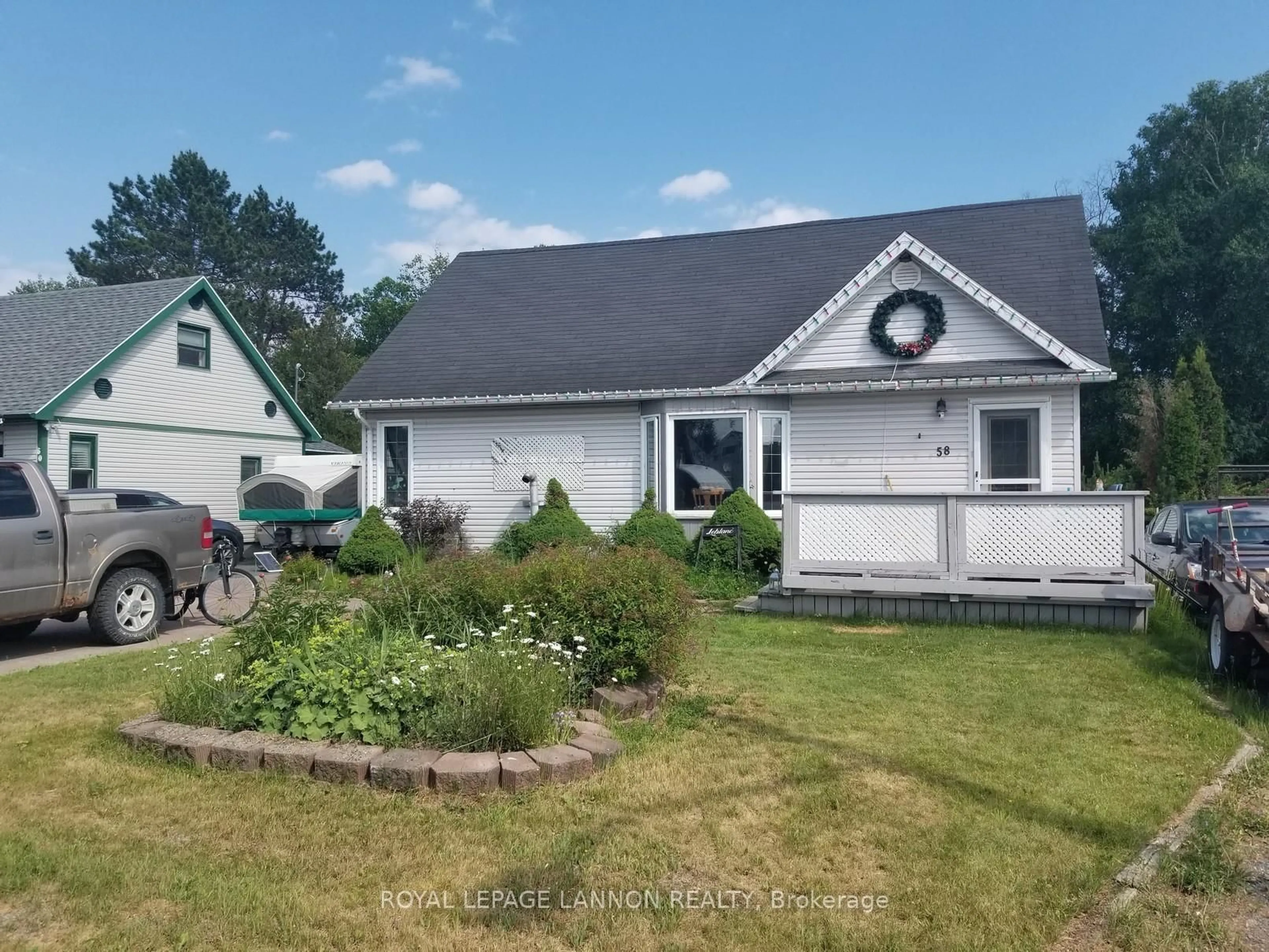 A pic from outside/outdoor area/front of a property/back of a property/a pic from drone, street for 58 LAURIER Ave, Terrace Bay Ontario P0T 2W0