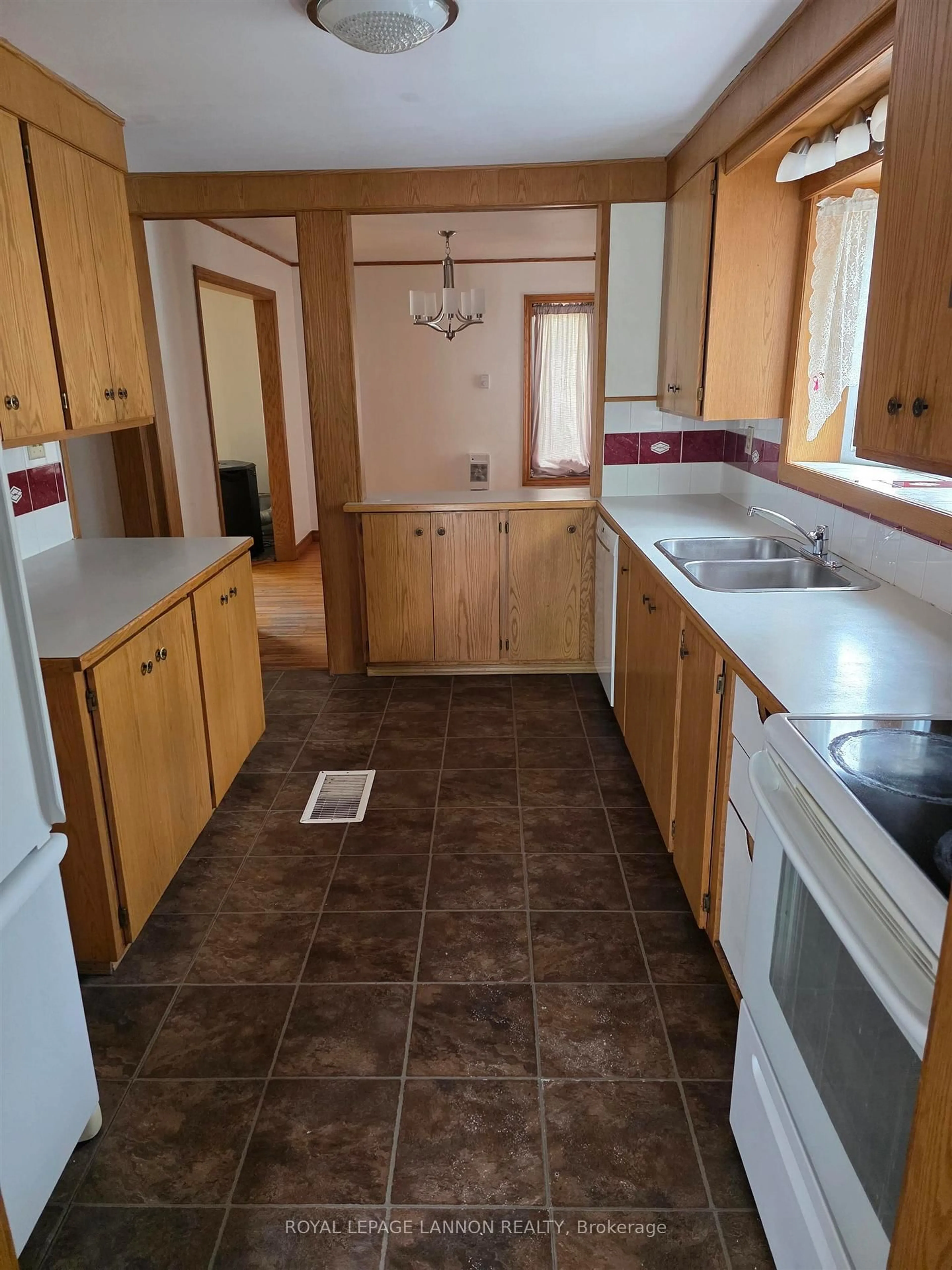 Standard kitchen, unknown for 58 LAURIER Ave, Terrace Bay Ontario P0T 2W0