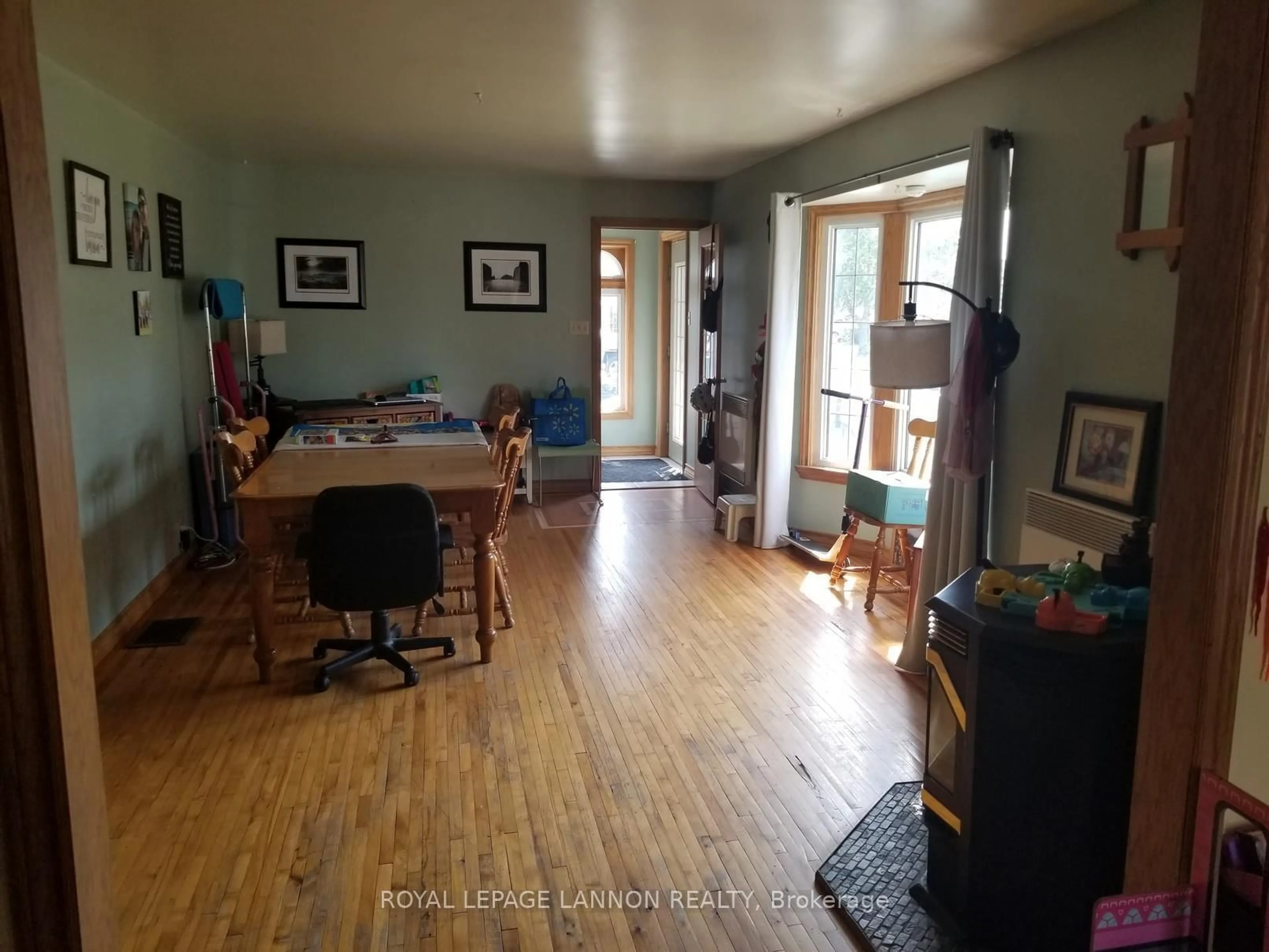 A pic of a room for 58 LAURIER Ave, Terrace Bay Ontario P0T 2W0