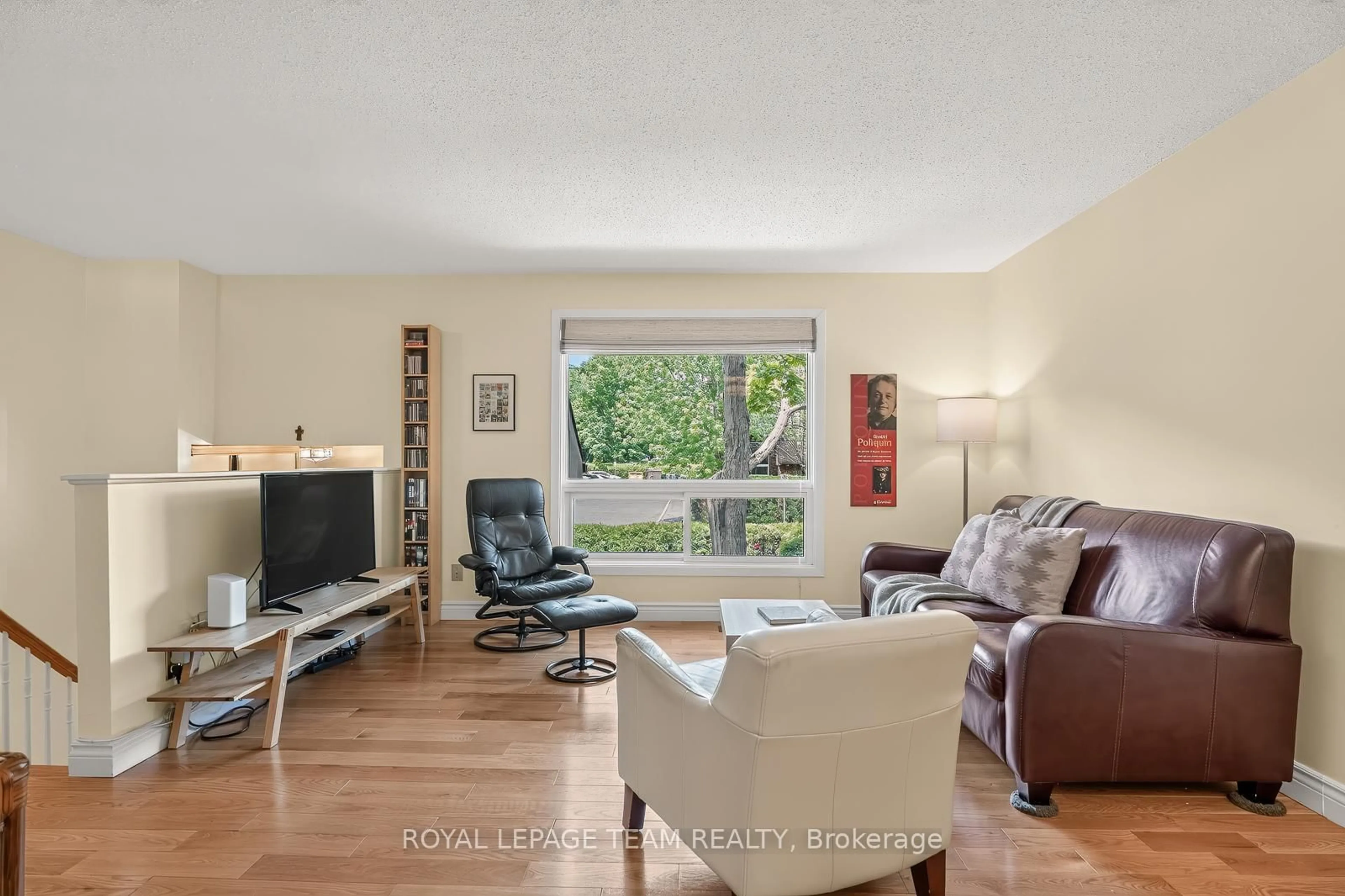 Living room with furniture, unknown for 402 Montfort St #7, Ottawa Ontario K1L 8G7
