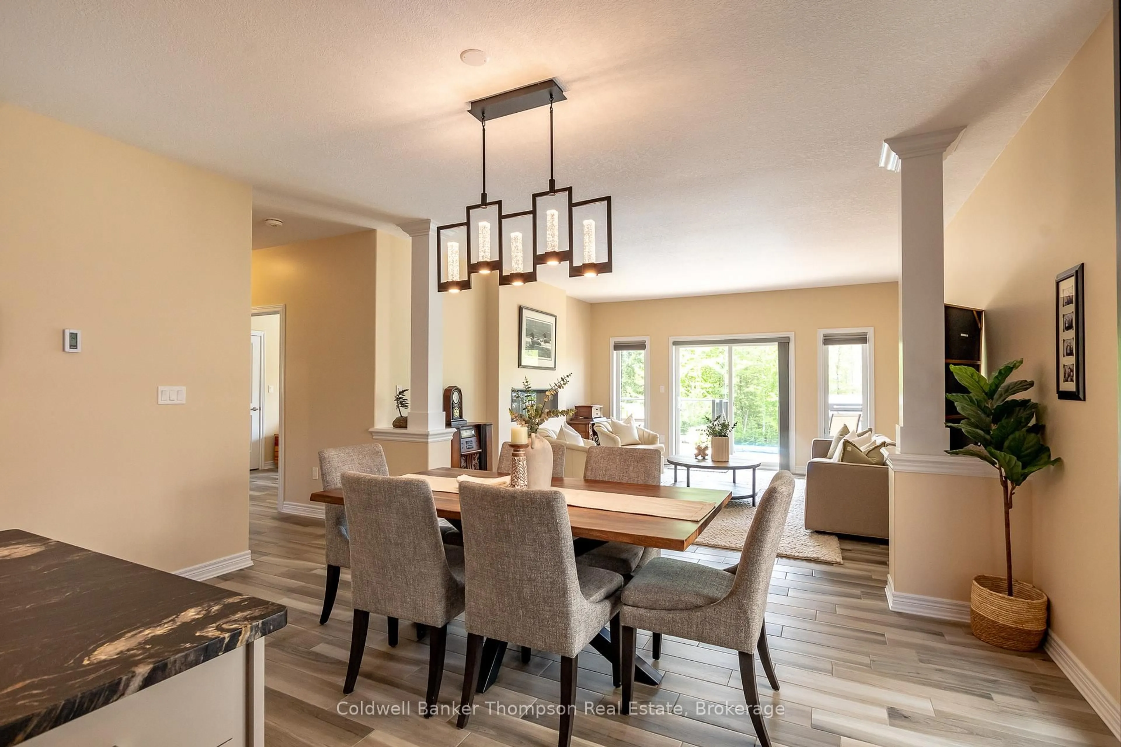 Dining room, wood/laminate floor for 63 Selkirk Dr, Huntsville Ontario P1H 0C6