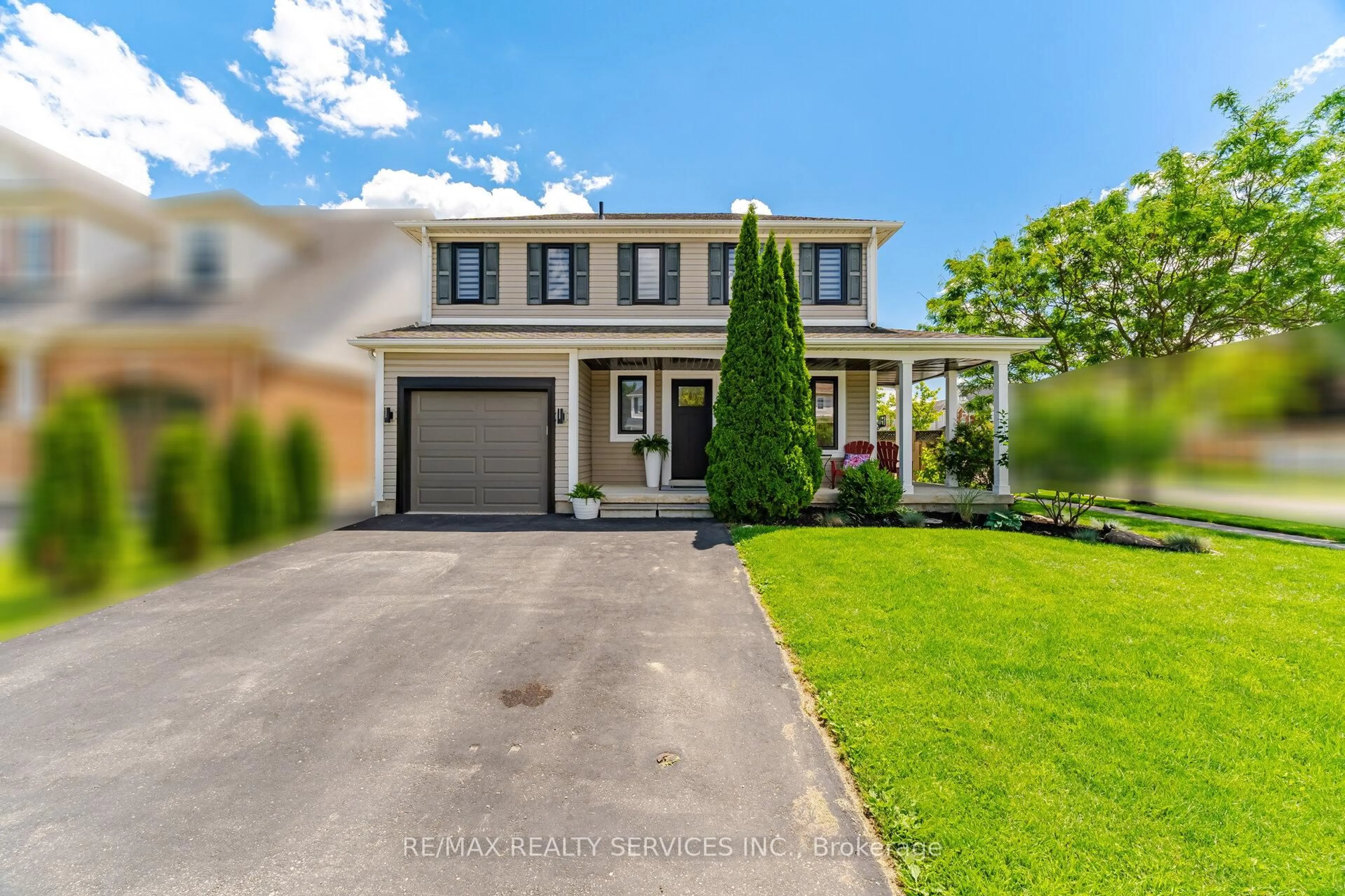 Home with vinyl exterior material, street for 25 Gaydon Way, Brantford Ontario N3T 6P8