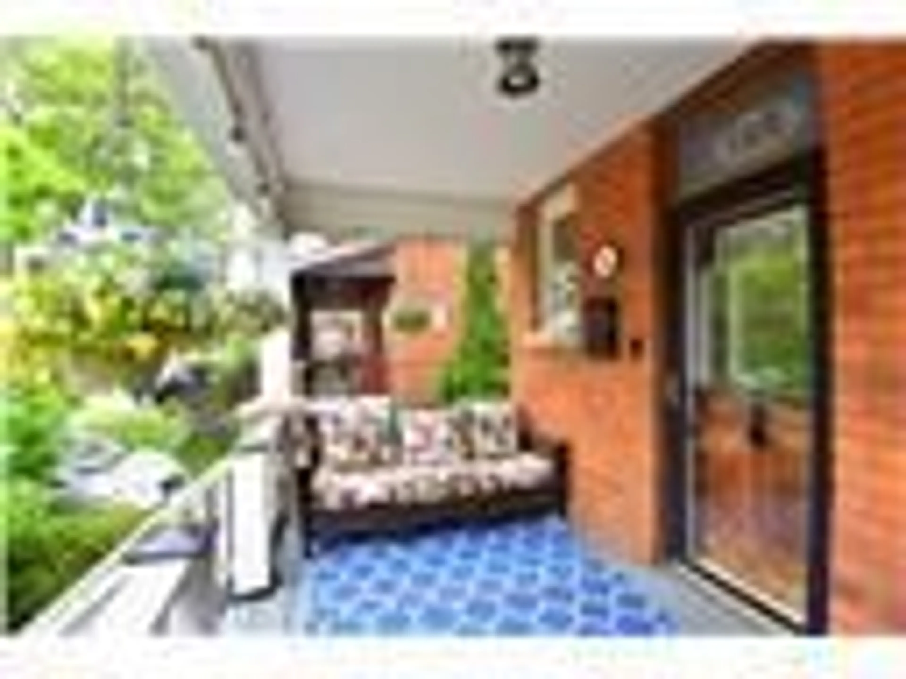 Patio, street for 135 ALPINE Ave, Hamilton Ontario L9A 1A7