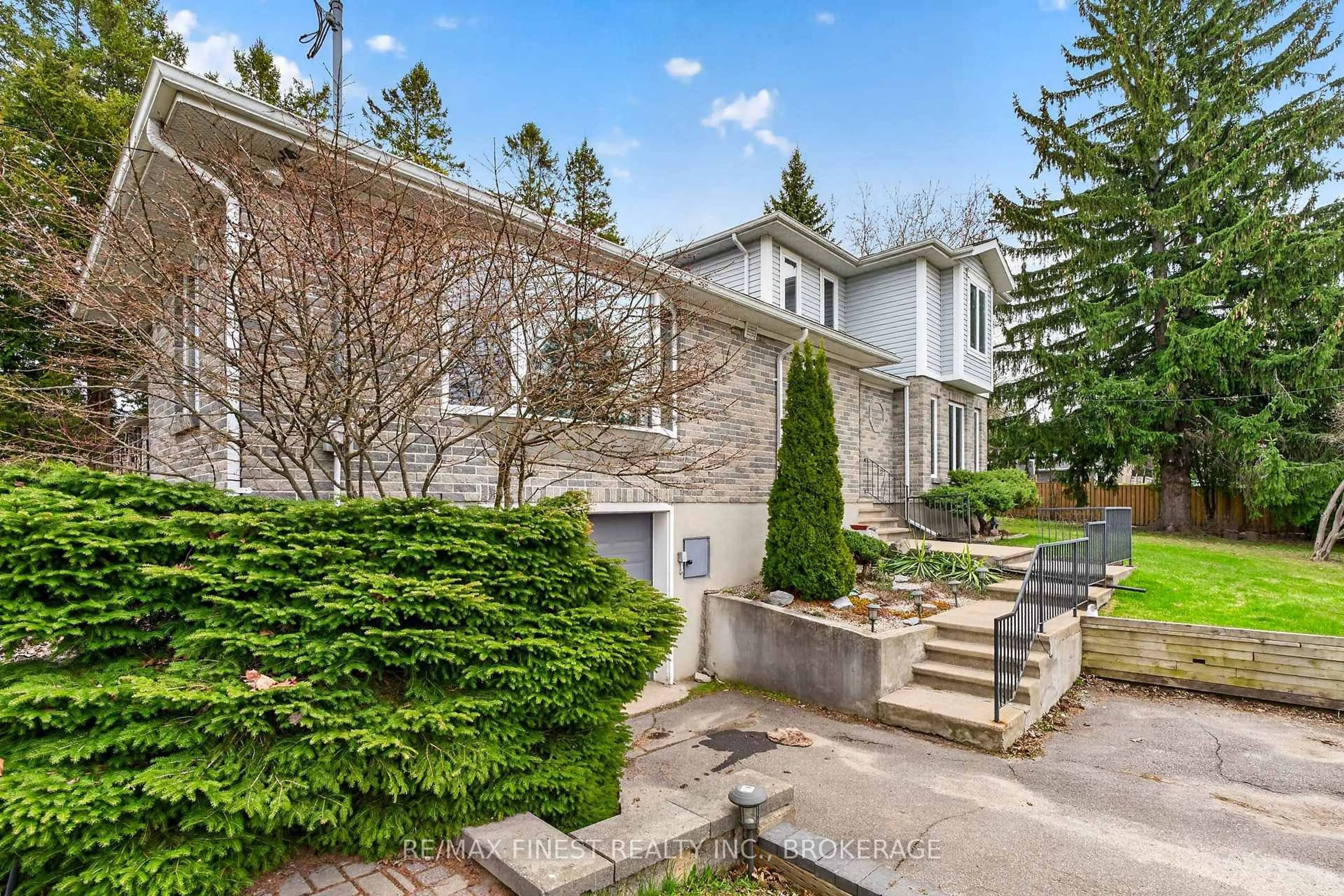 Patio, street for 757 Front Rd, Kingston Ontario K7M 4L6