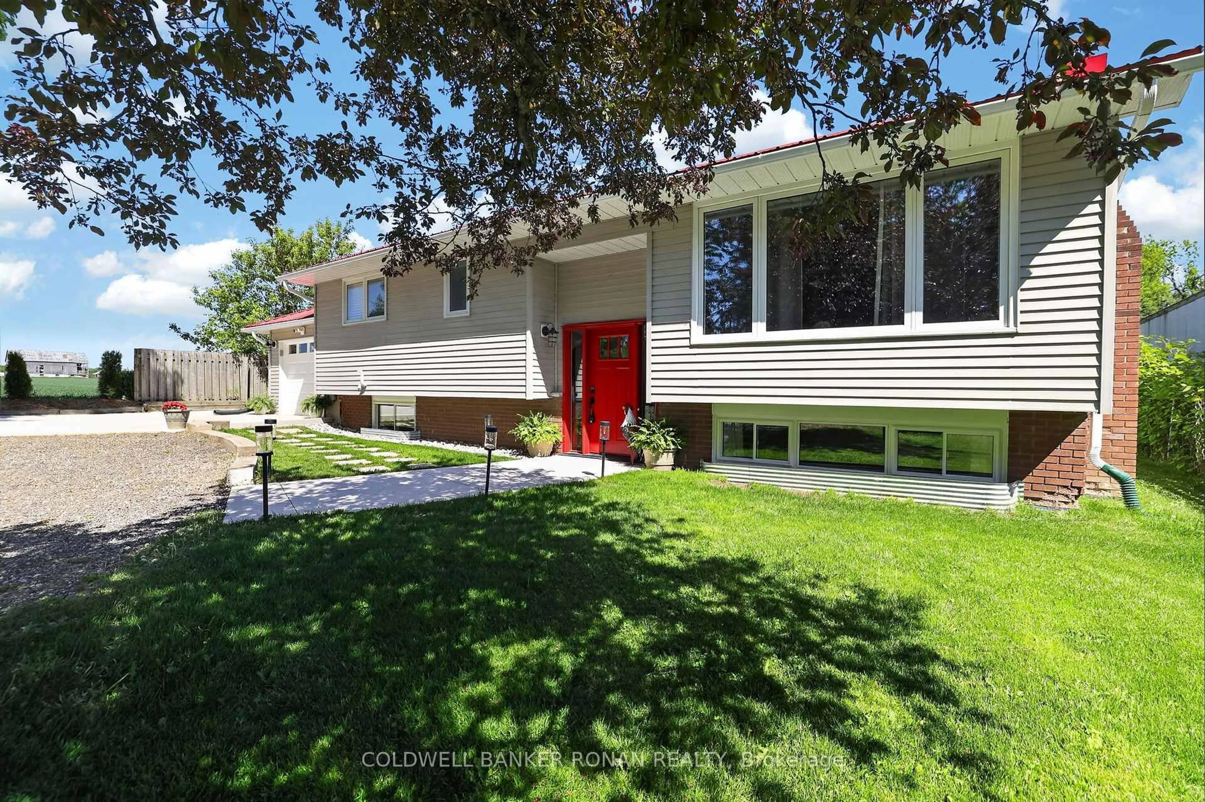 Home with vinyl exterior material, street for 681170 260 Sdrd, Melancthon Ontario L9V 2M8