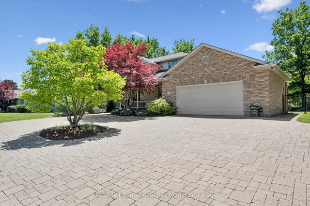 12 Ochs Dr, Puslinch 2