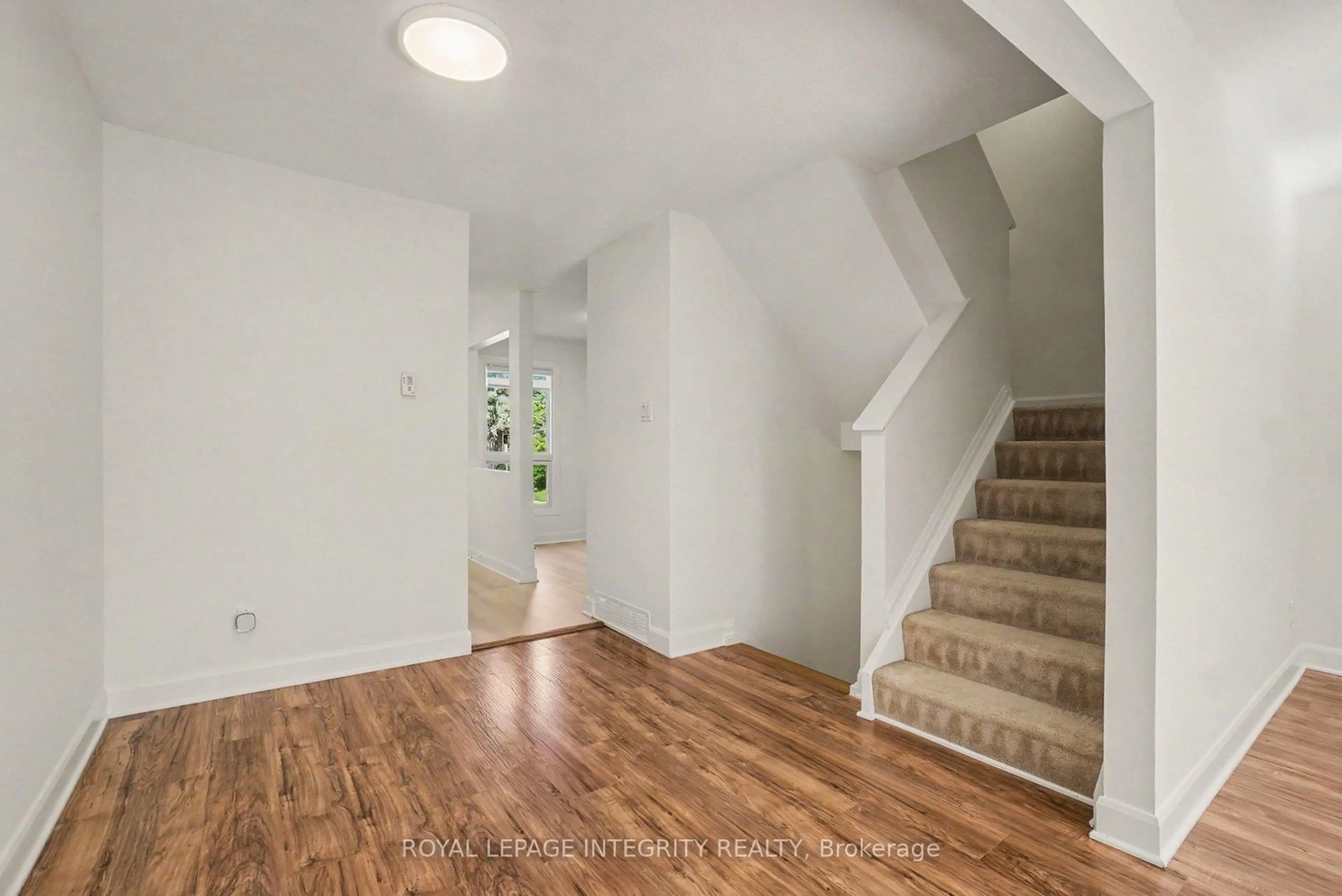 Unknown for 1507 Ballard Crt #2, Ottawa Ontario K1B 4Z1