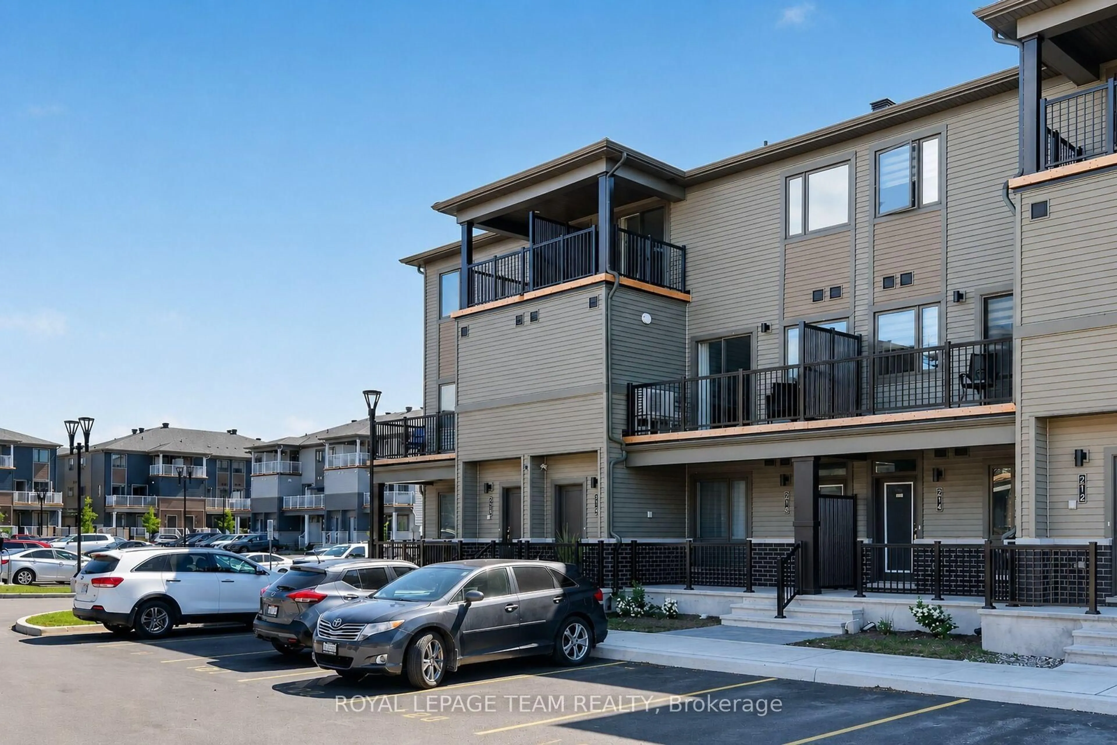 Unknown for 218 Parnian Private, Ottawa Ontario K2J 4H7