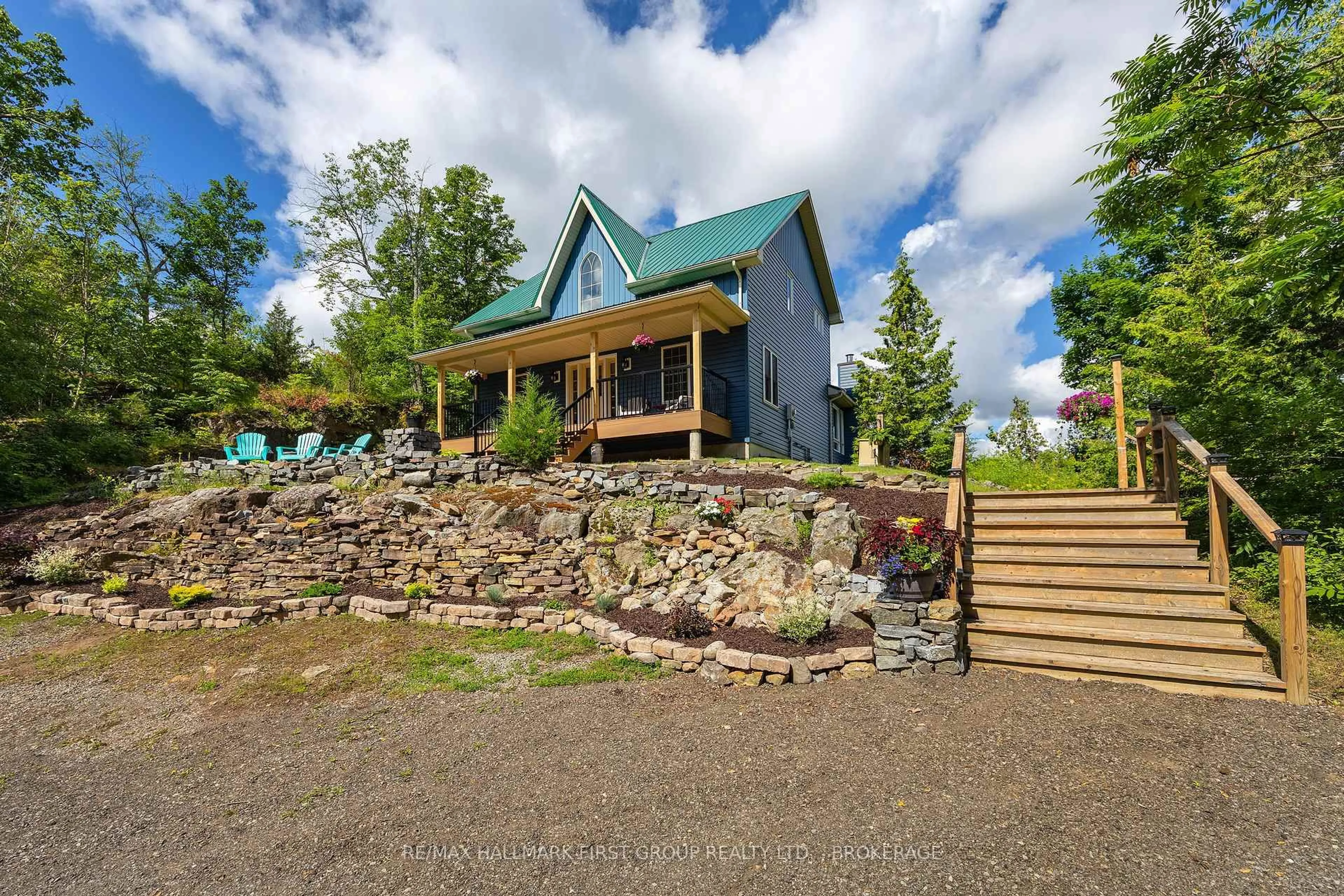 A pic from outside/outdoor area/front of a property/back of a property/a pic from drone, unknown for 812 Buck Hollow Lane, Leeds and the Thousand Islands Ontario K0E 1N0