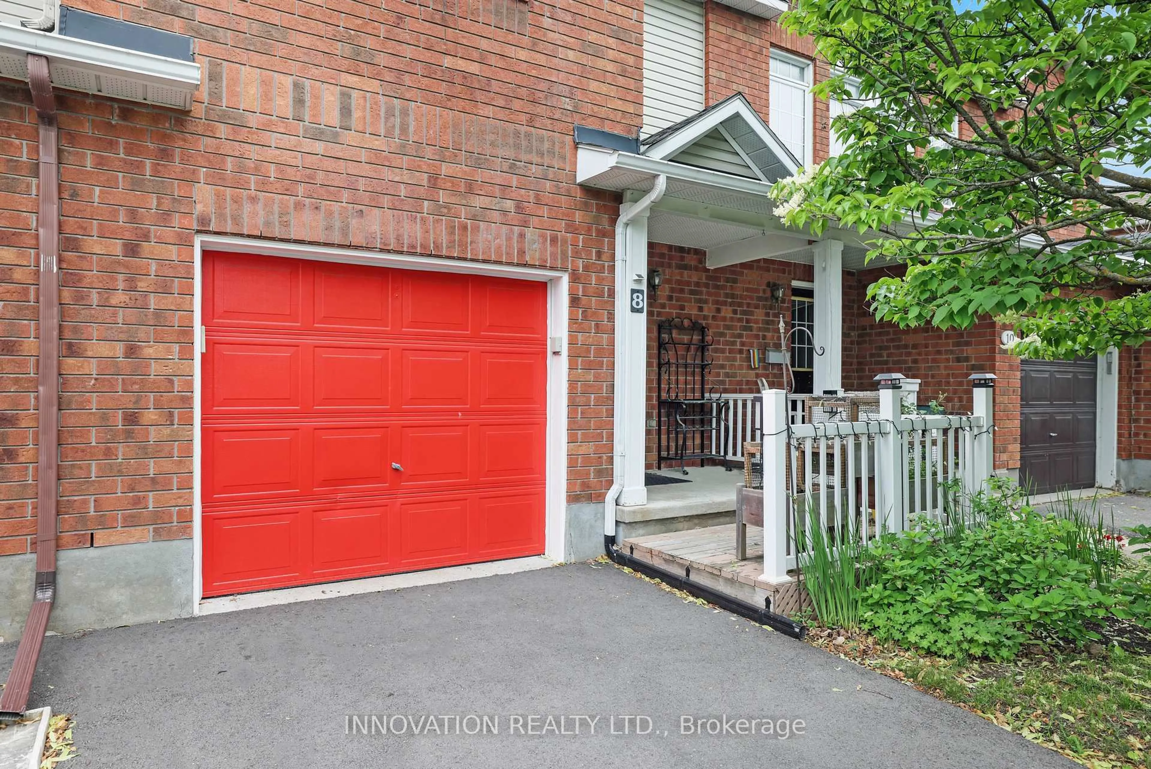 Unknown for 8 Kettleby St, Ottawa Ontario K2K 3C2