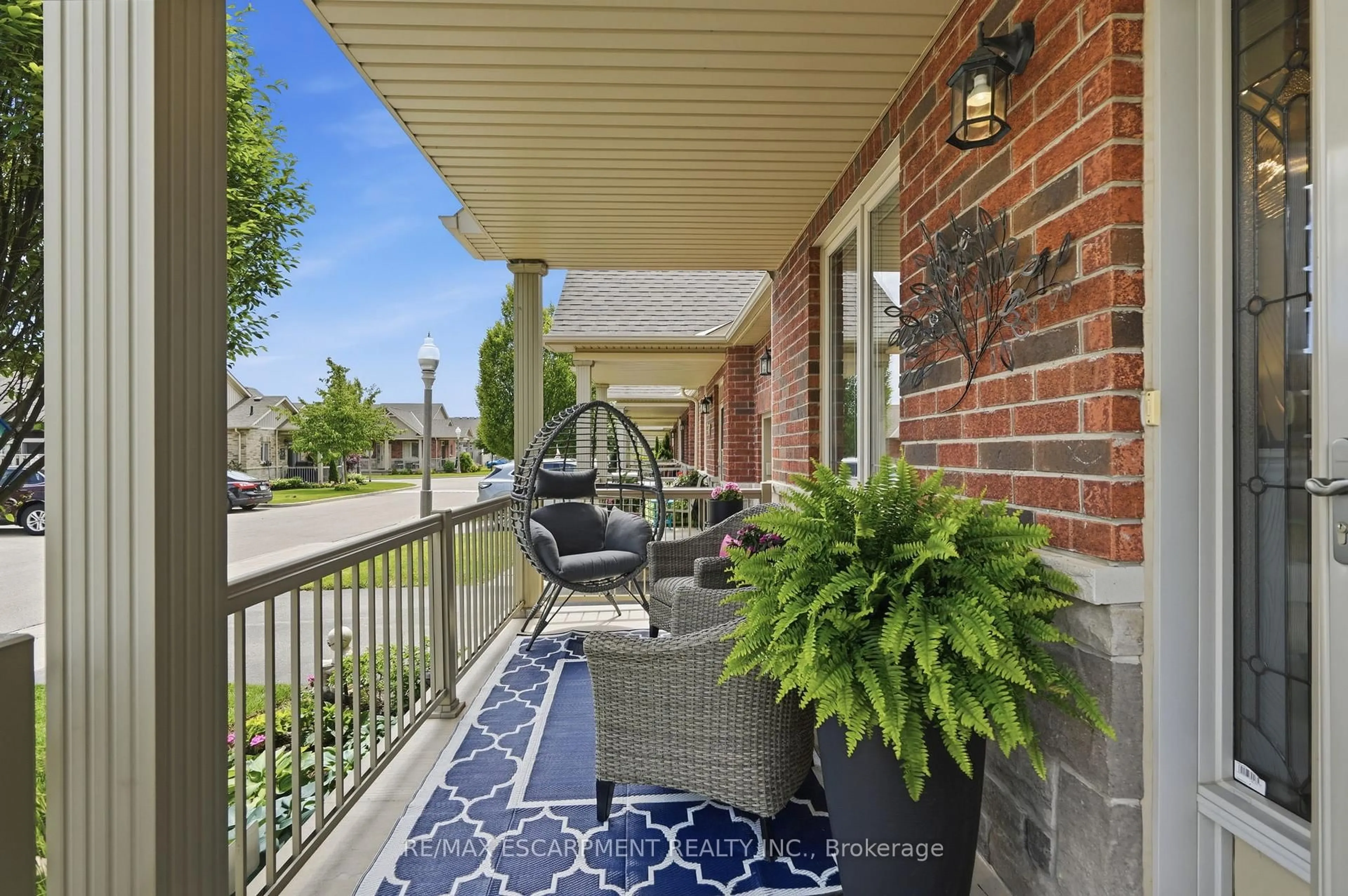 Patio, street for 35 Finton Lane, Hamilton Ontario L0R 1C0