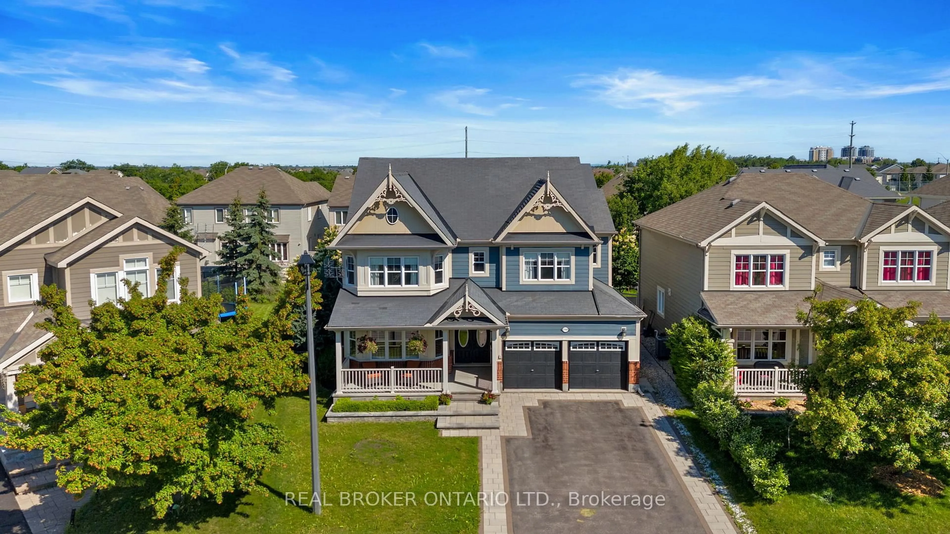 A pic from outside/outdoor area/front of a property/back of a property/a pic from drone, street for 2188 Sunset Cove Circ, Ottawa Ontario K2J 0T8