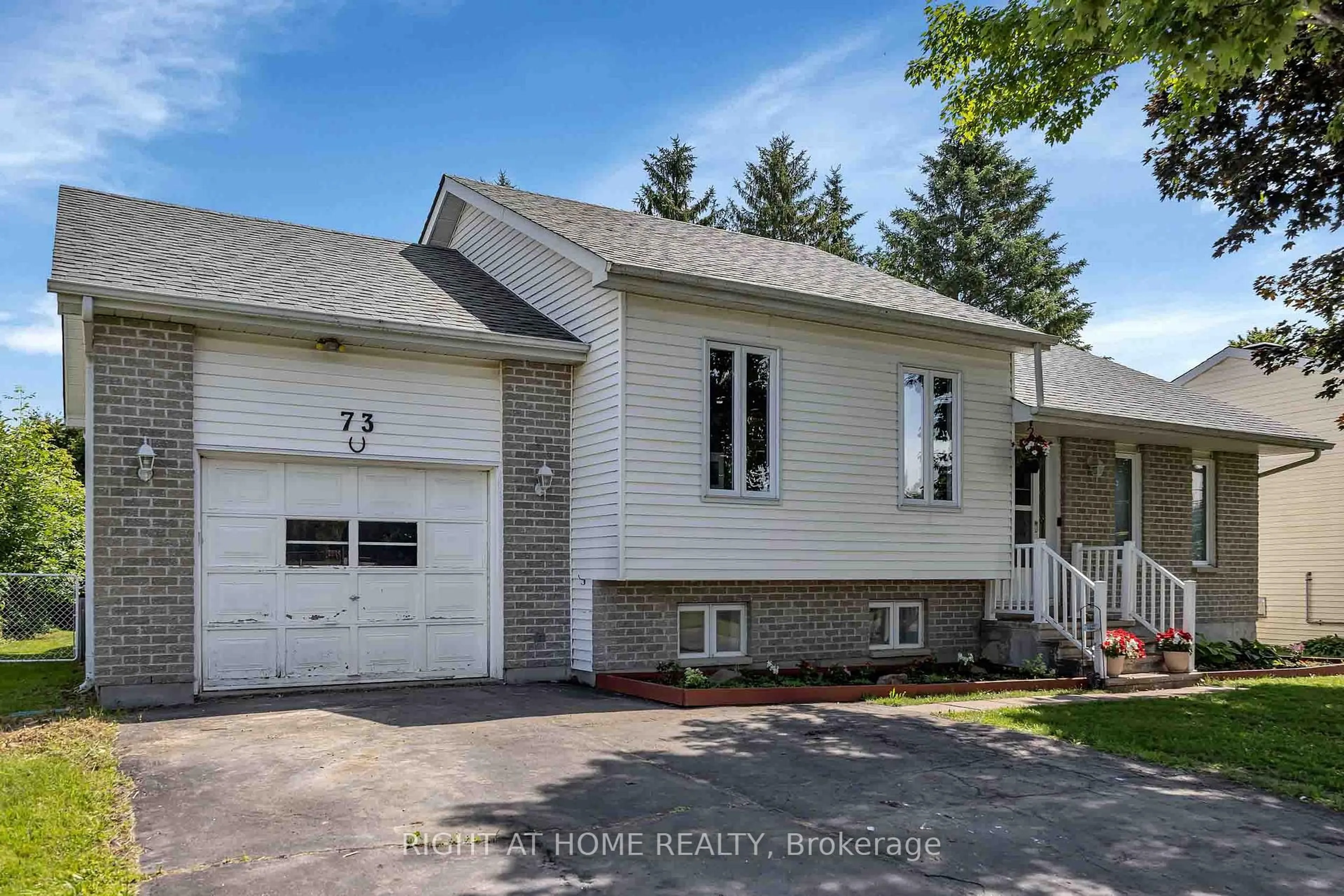 Unknown for 73 Castlebeau St, Russell Ontario K0A 1W0
