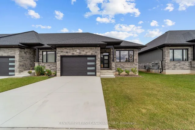 32 Postma Cres #12, North Middlesex 2