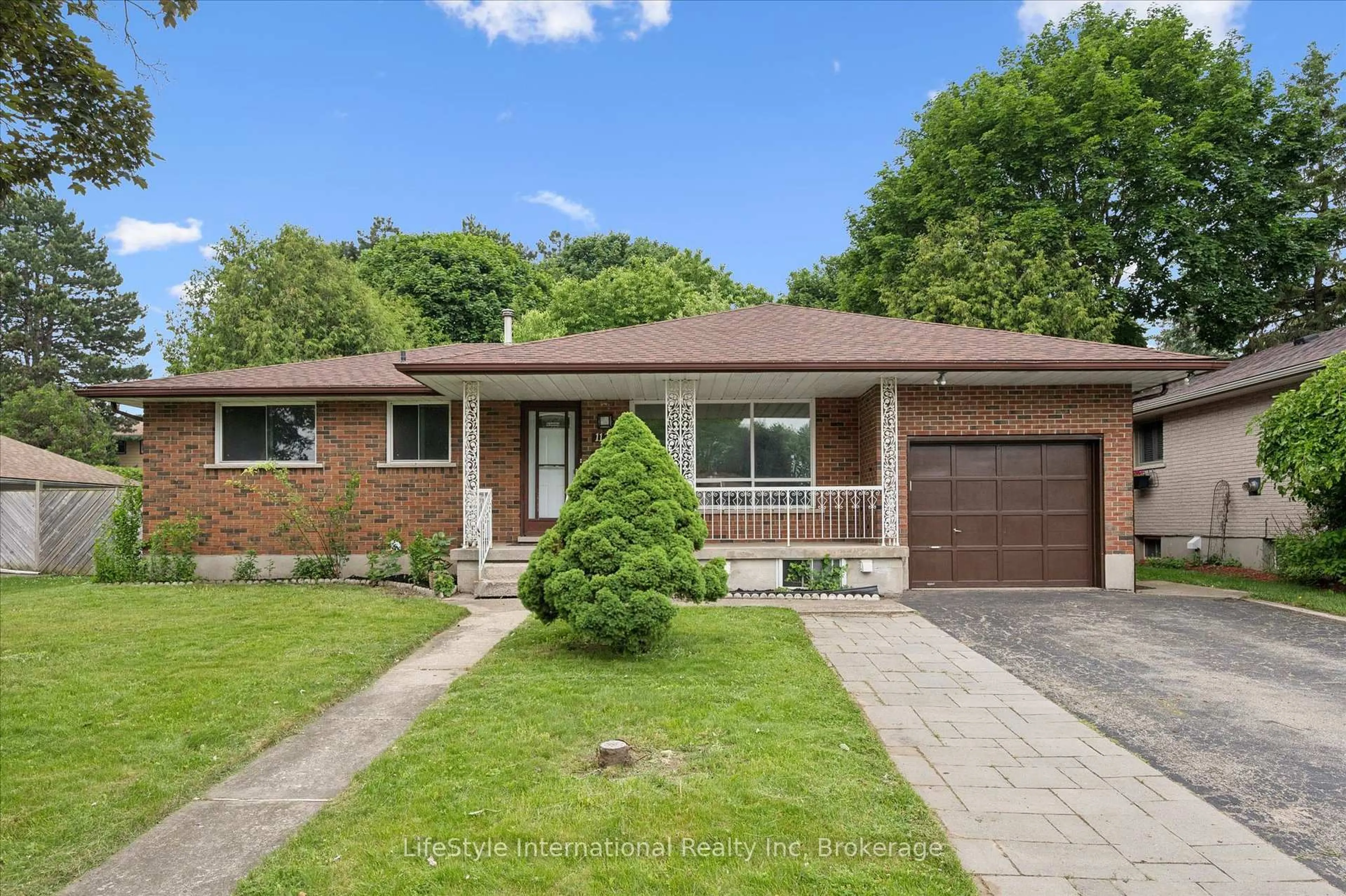 Home with brick exterior material, street for 113 Applewood Cres, Guelph Ontario N1H 6B3