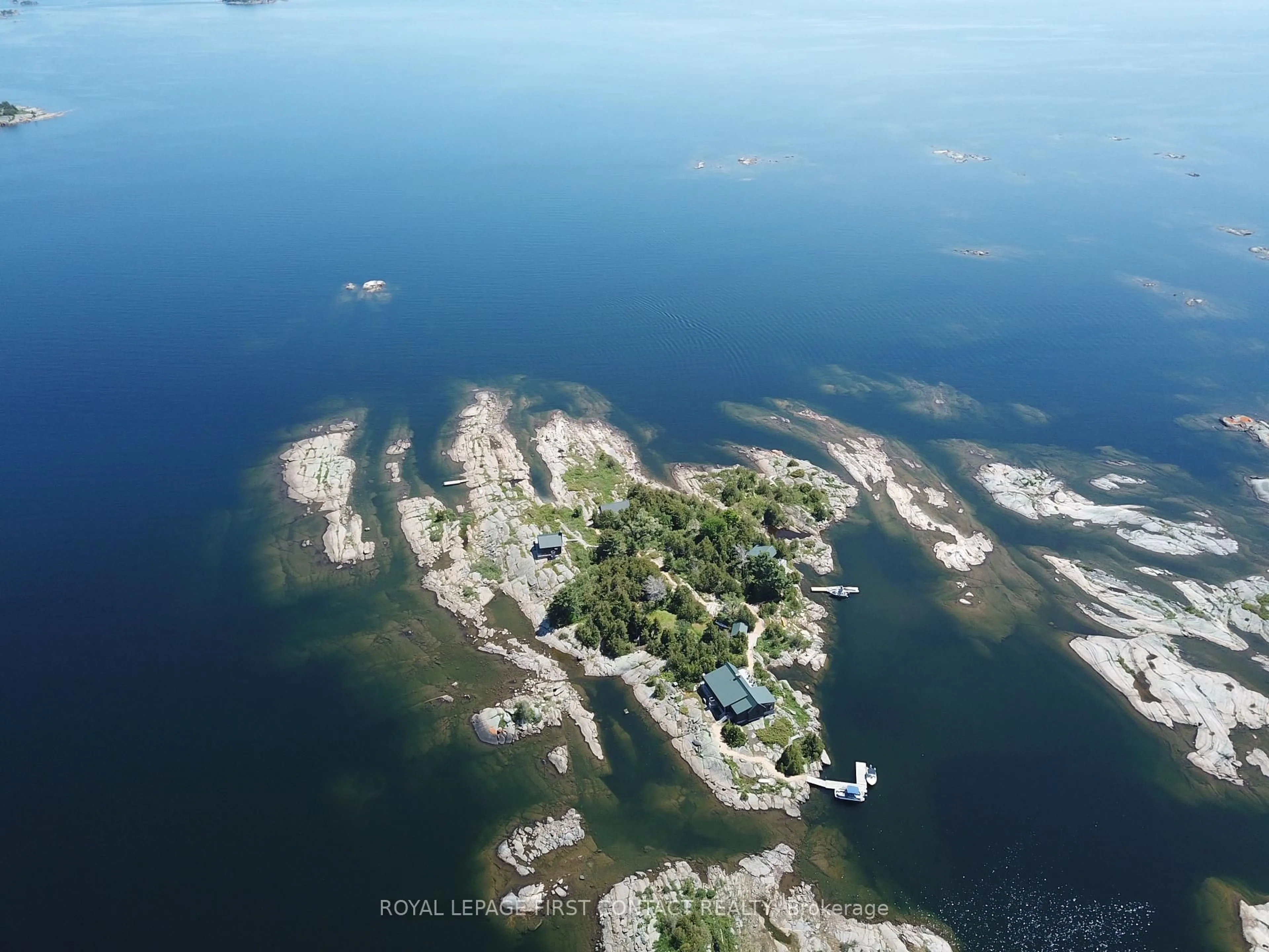 Blurry image for 1 B731 Island, The Archipelago Ontario P0G 1K0