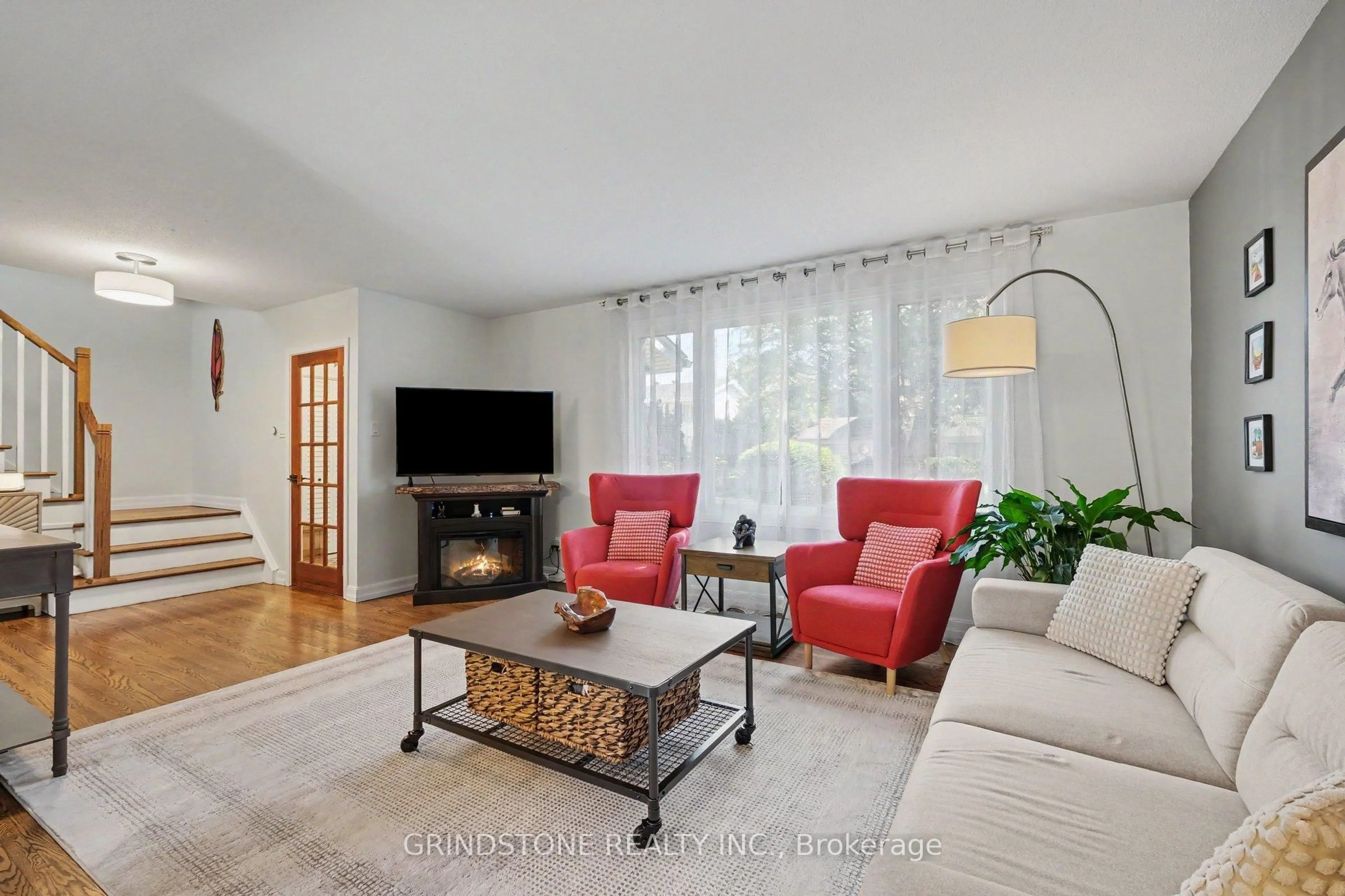 Living room with furniture, unknown for 20 Lavina Cres, Ottawa Ontario K2H 7P2