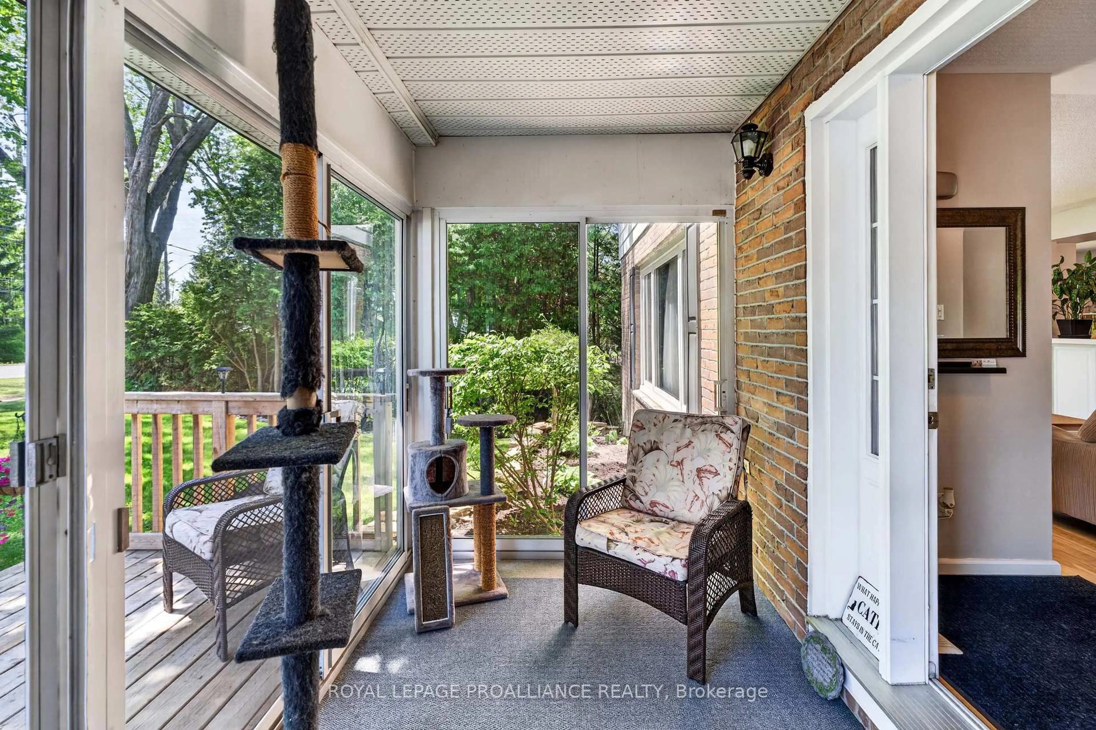 Patio, street for 393 Stewart Blvd, Brockville Ontario K6V 6C7