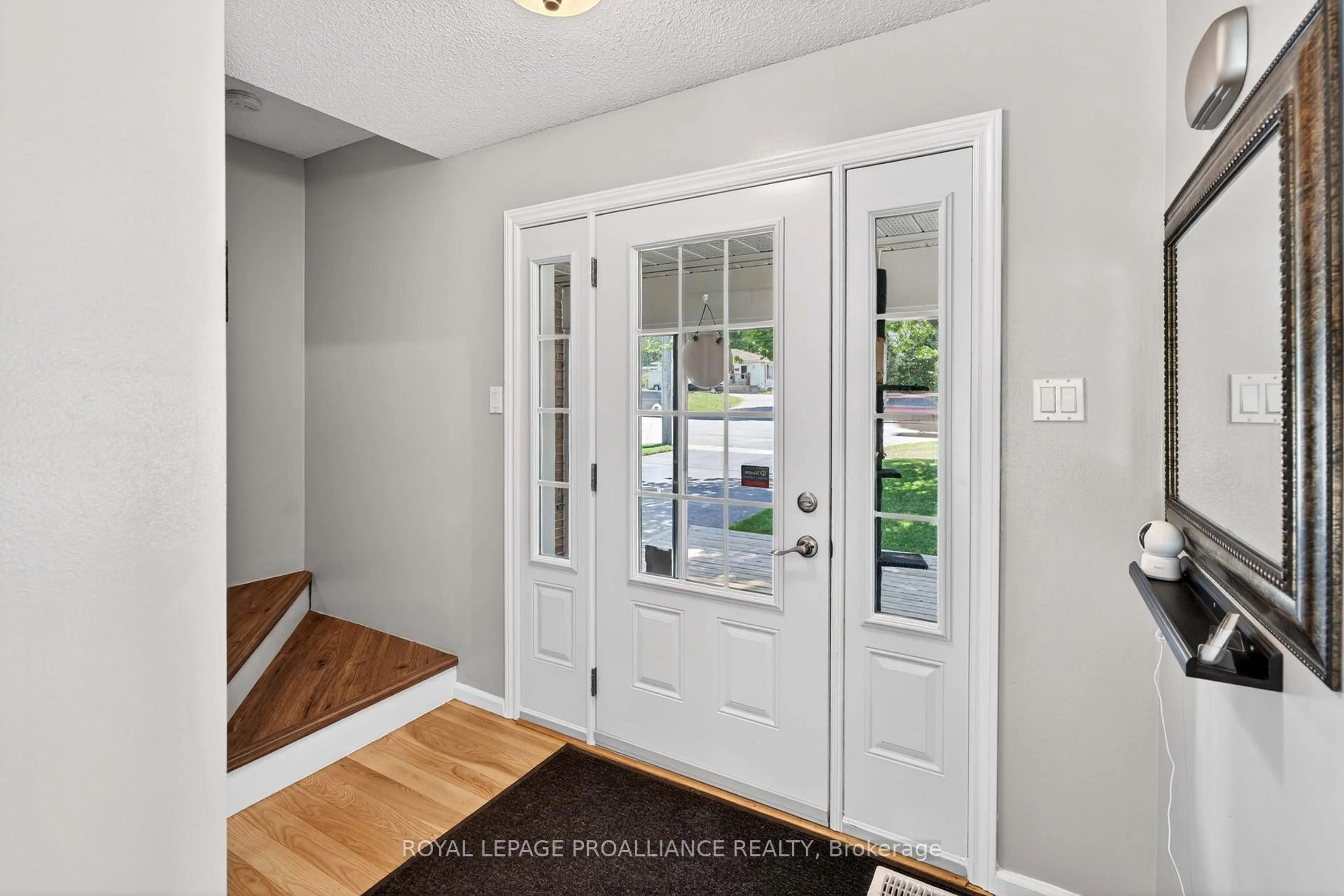 Indoor entryway for 393 Stewart Blvd, Brockville Ontario K6V 6C7