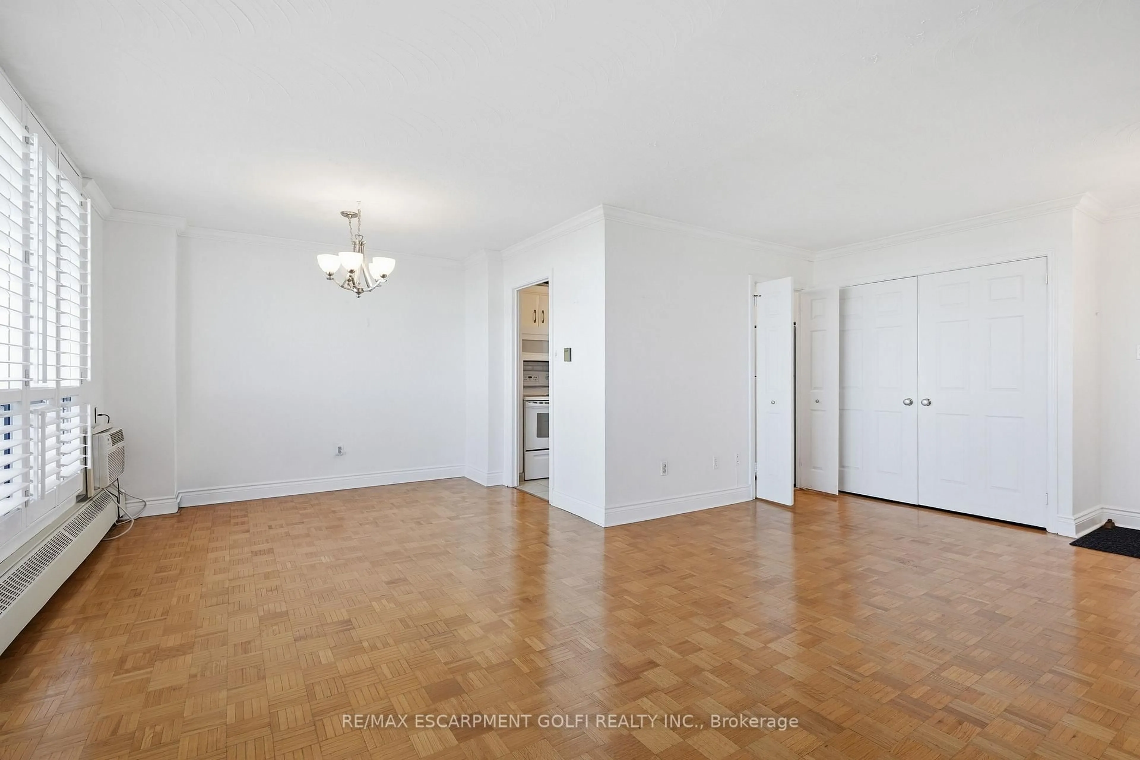 A pic of a room for 15 Towering Heights Blvd #1005, St. Catharines Ontario L2T 3G7
