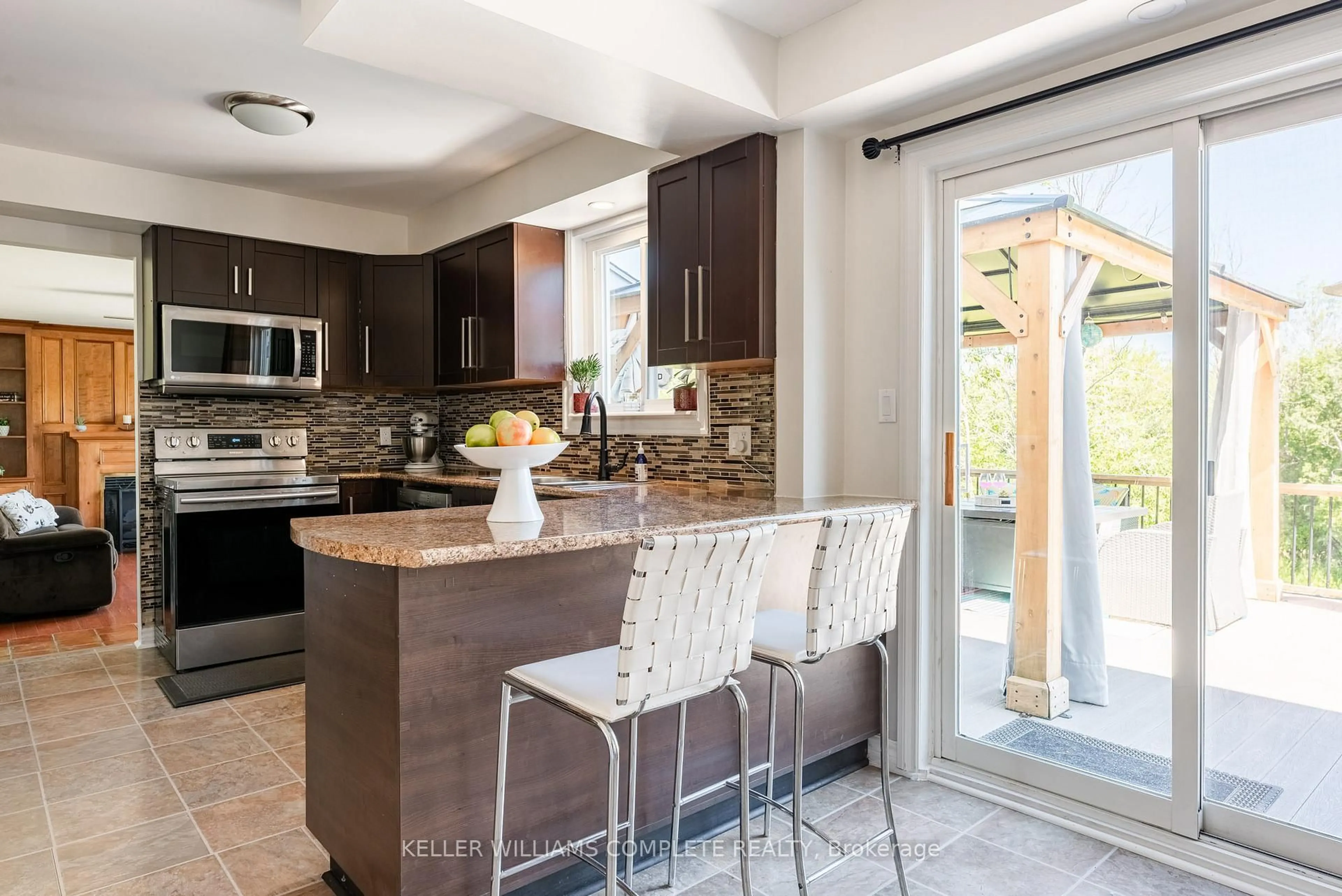 Contemporary kitchen, ceramic/tile floor for 3486 East Main St, Fort Erie Ontario L0S 1S0