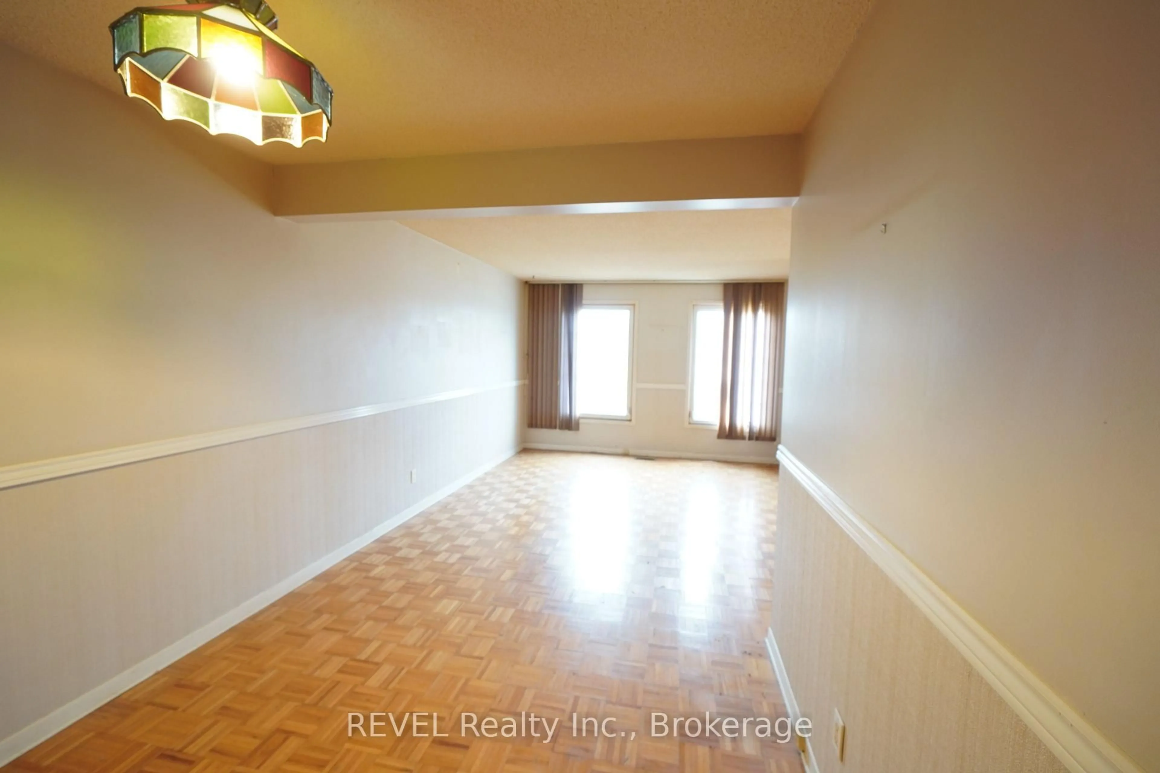 A pic of a room for 7468 Alex Ave, Niagara Falls Ontario L2G 7V1