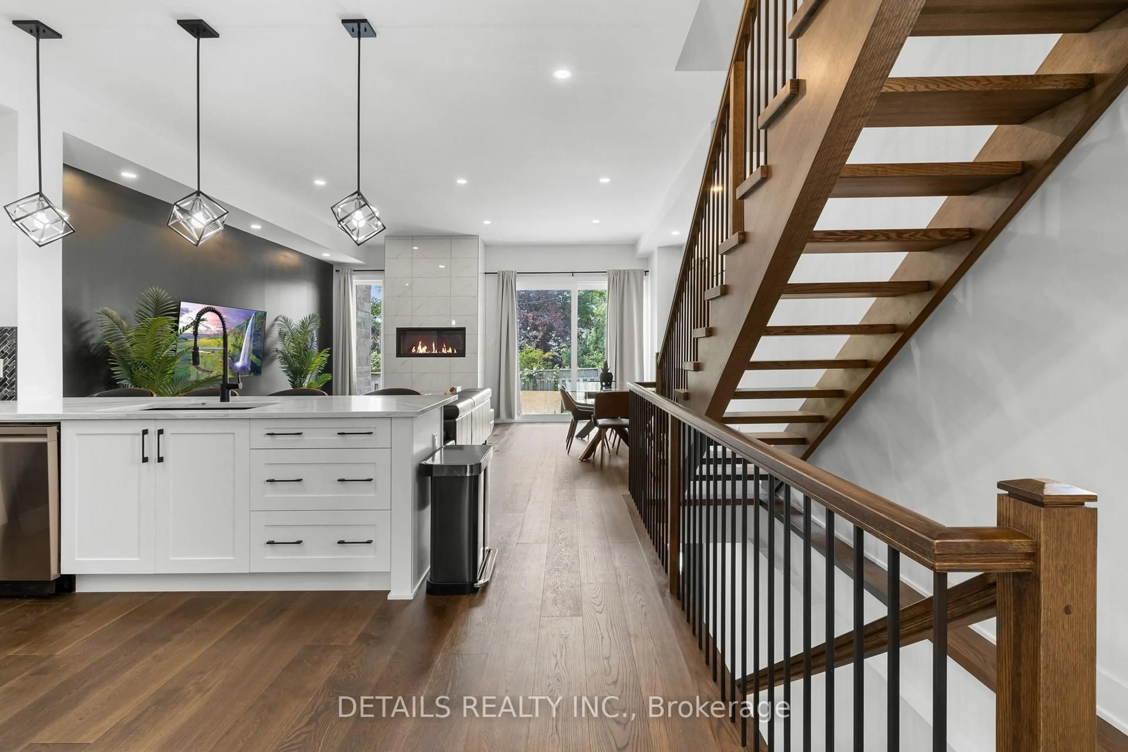 Open concept kitchen, unknown for 2691 Violet St, Ottawa Ontario K2B 6X1