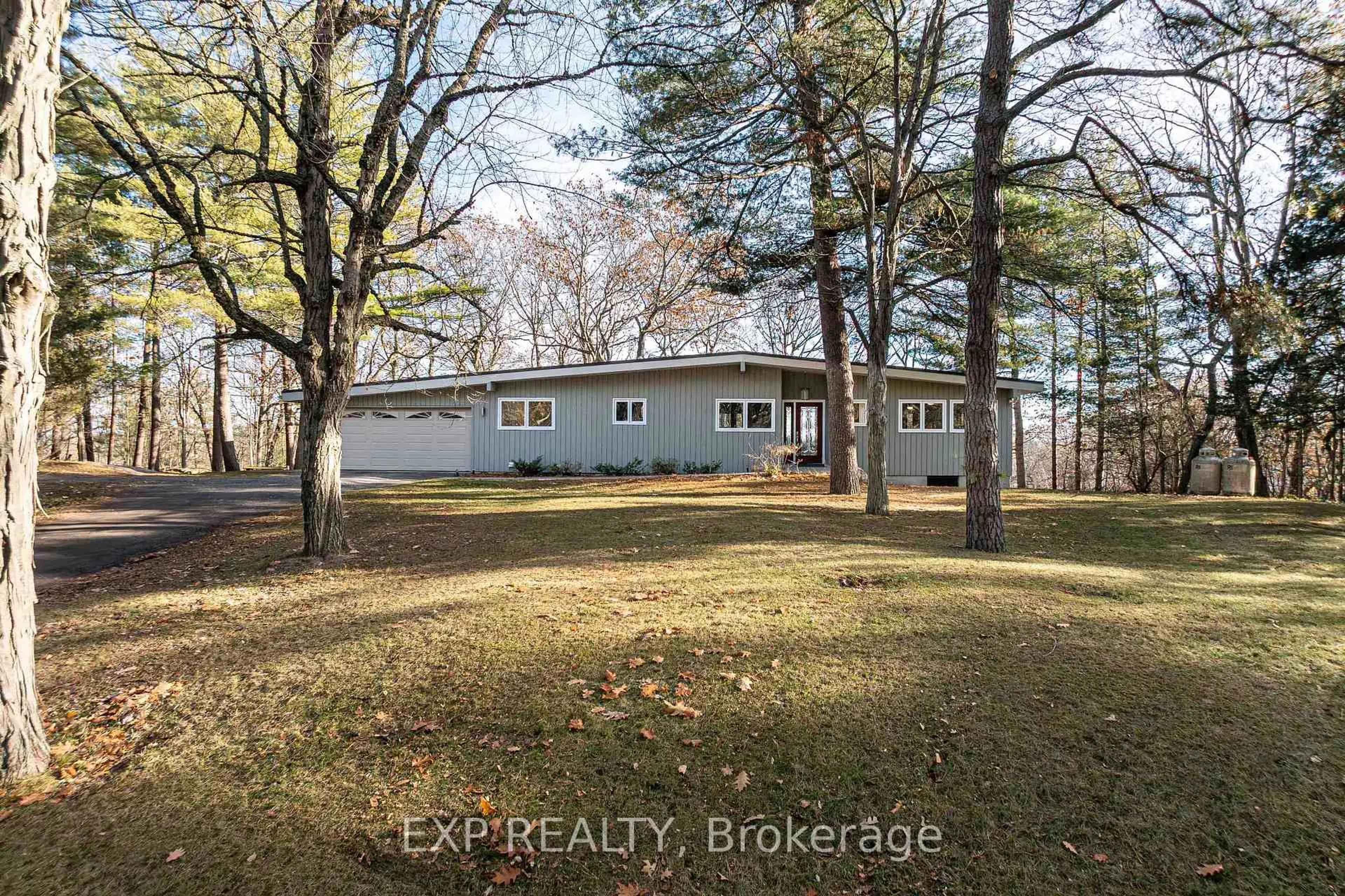A pic from outside/outdoor area/front of a property/back of a property/a pic from drone, water/lake/river/ocean view for 3 Larue Mills Rd, Leeds and the Thousand Islands Ontario K0E 1R0