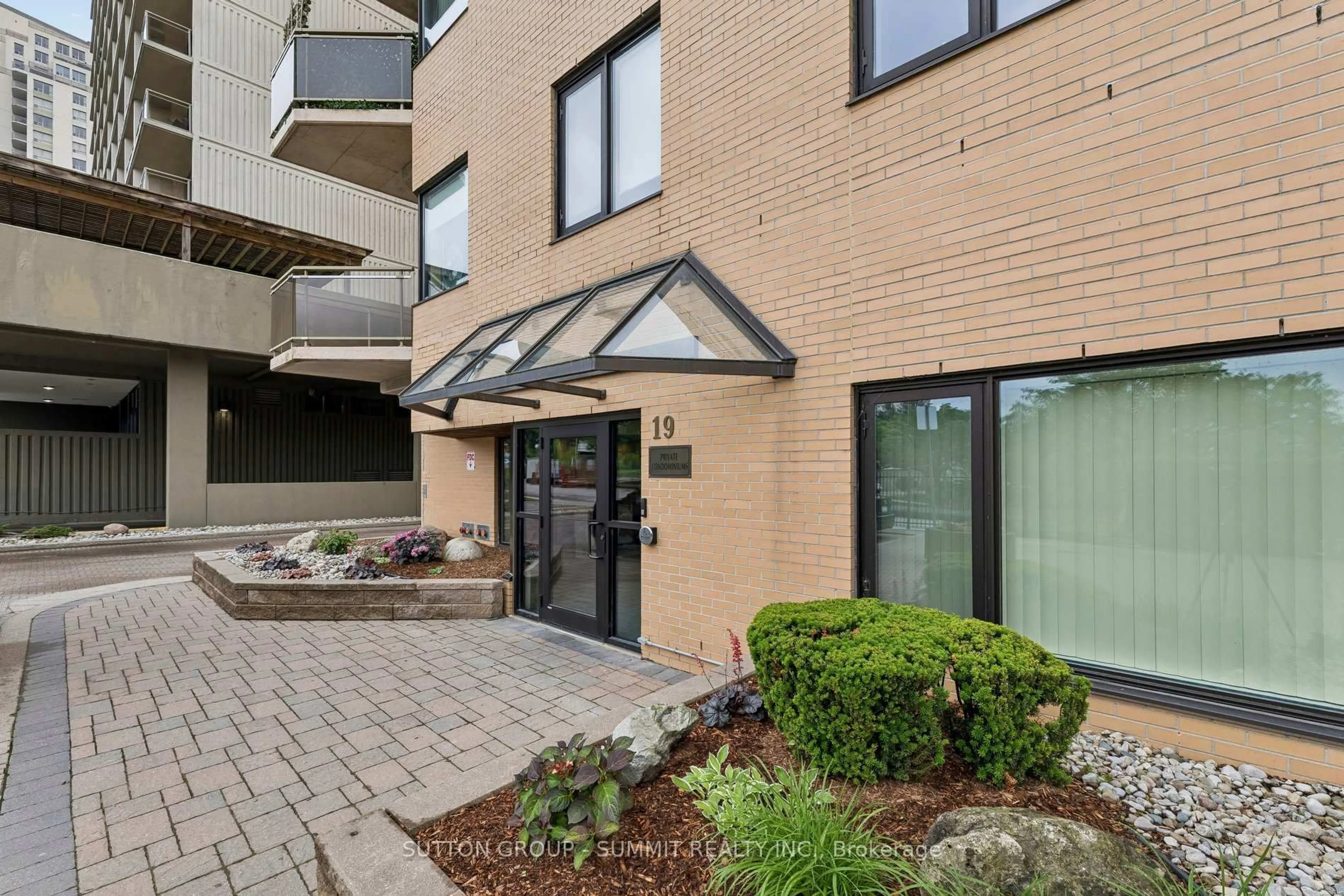 Unknown for 19 KING St #1102, London East Ontario N6A 5N8