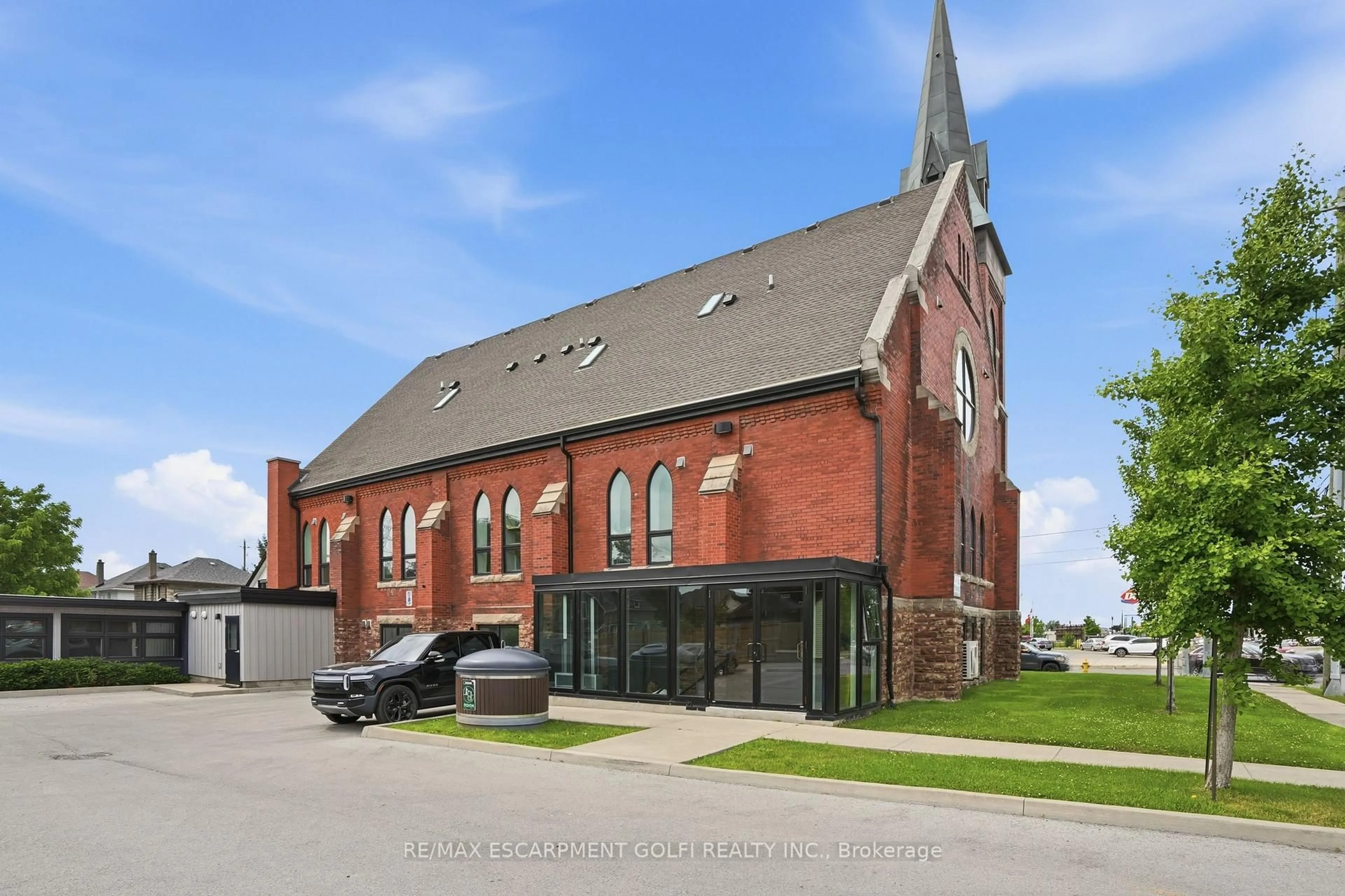Unknown for 405 Merritt St #8, St. Catharines Ontario L2P 1P5