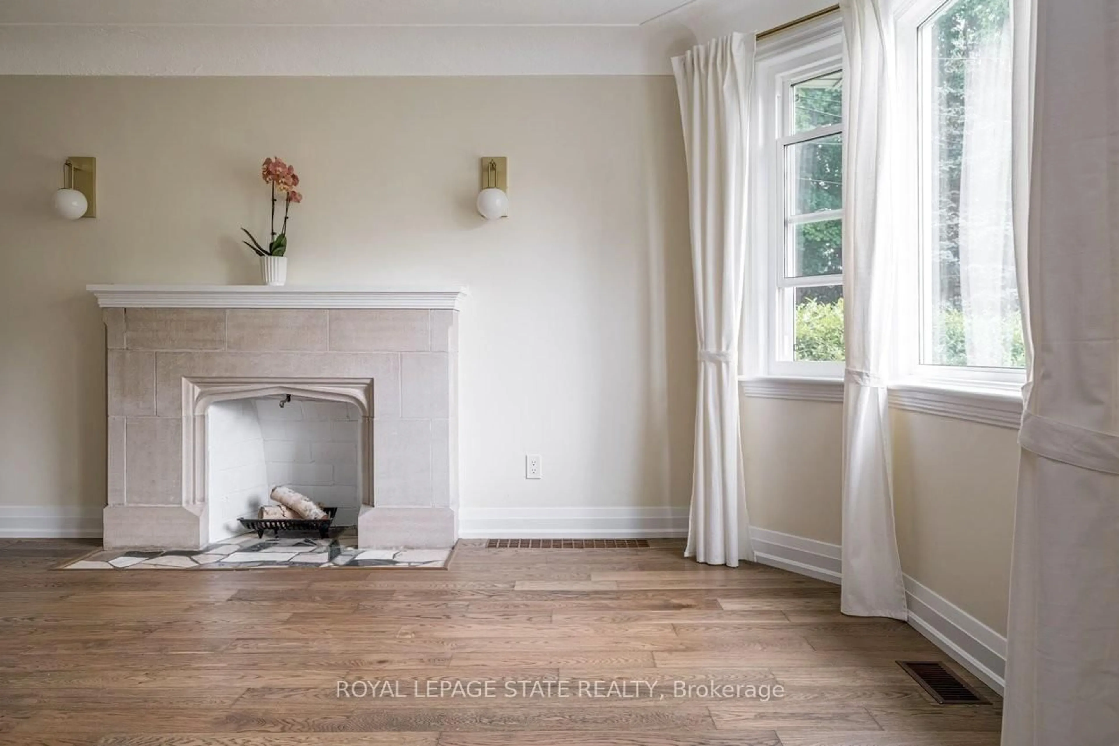 A pic of a room for 10 Dorset Pl, Hamilton Ontario L8S 3T6