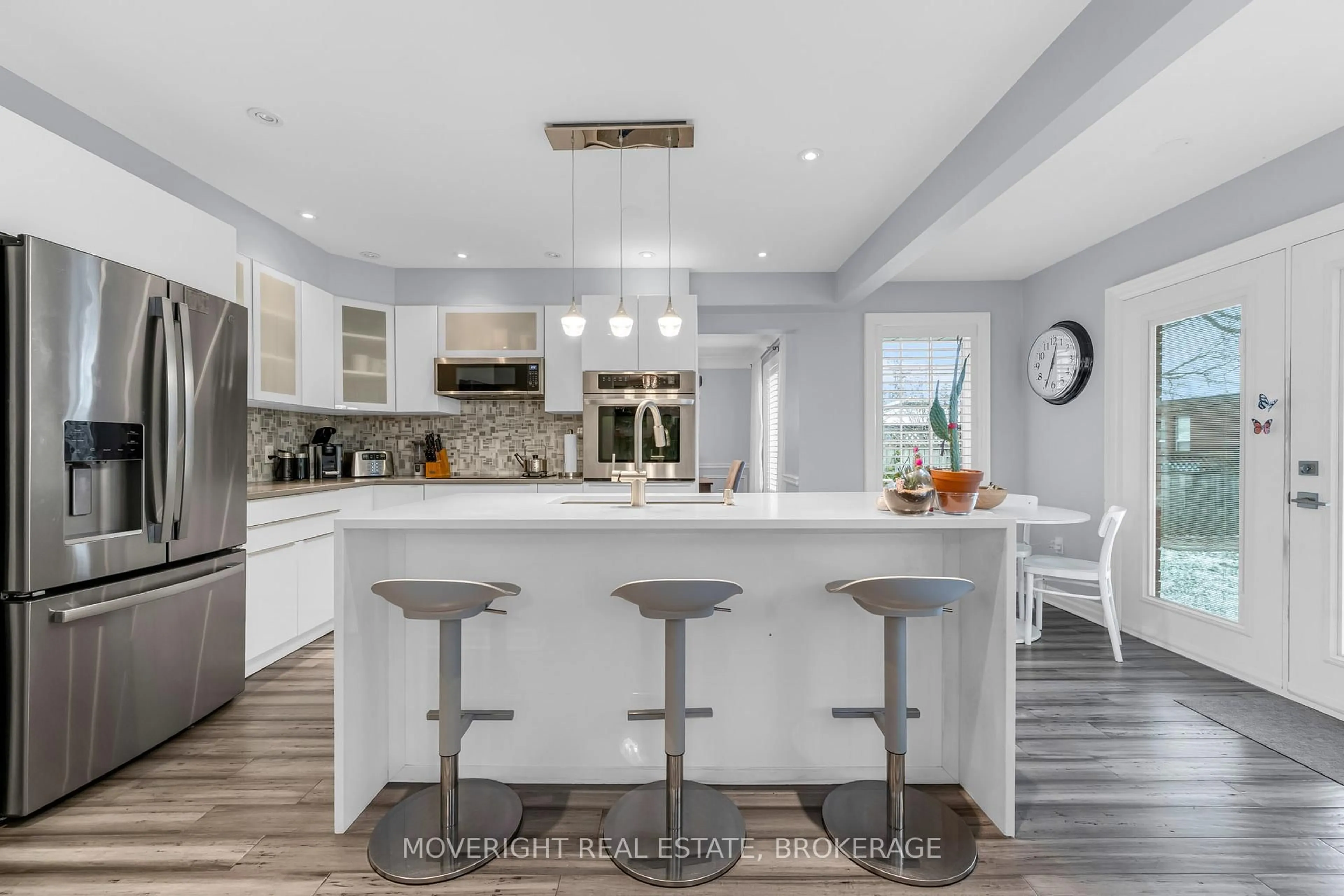 Open concept kitchen, unknown for 7 Bahama Bay, St. Catharines Ontario L2M 7W2
