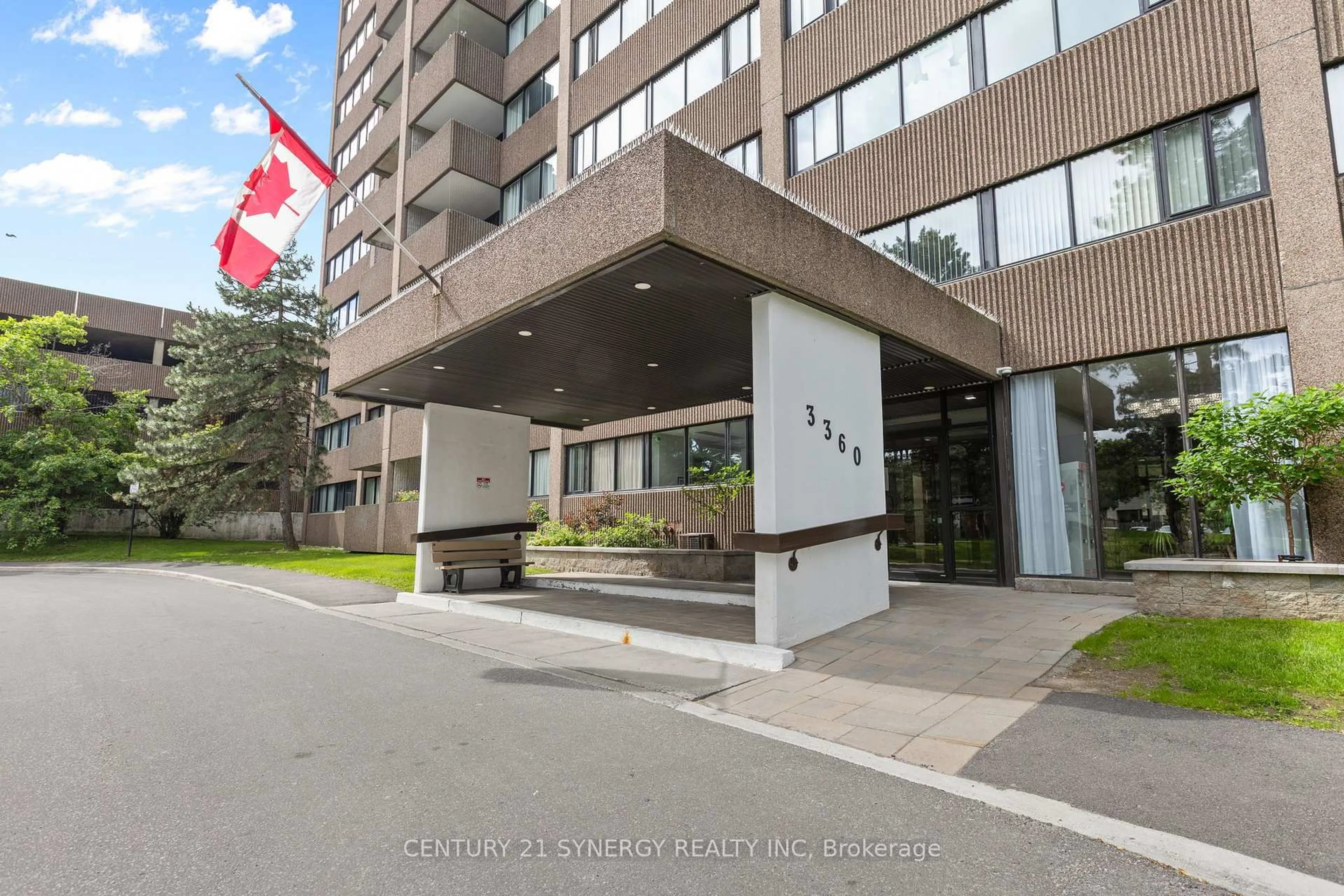 Indoor foyer for 3360 Southgate Rd #808, Ottawa Ontario K1V 9A6