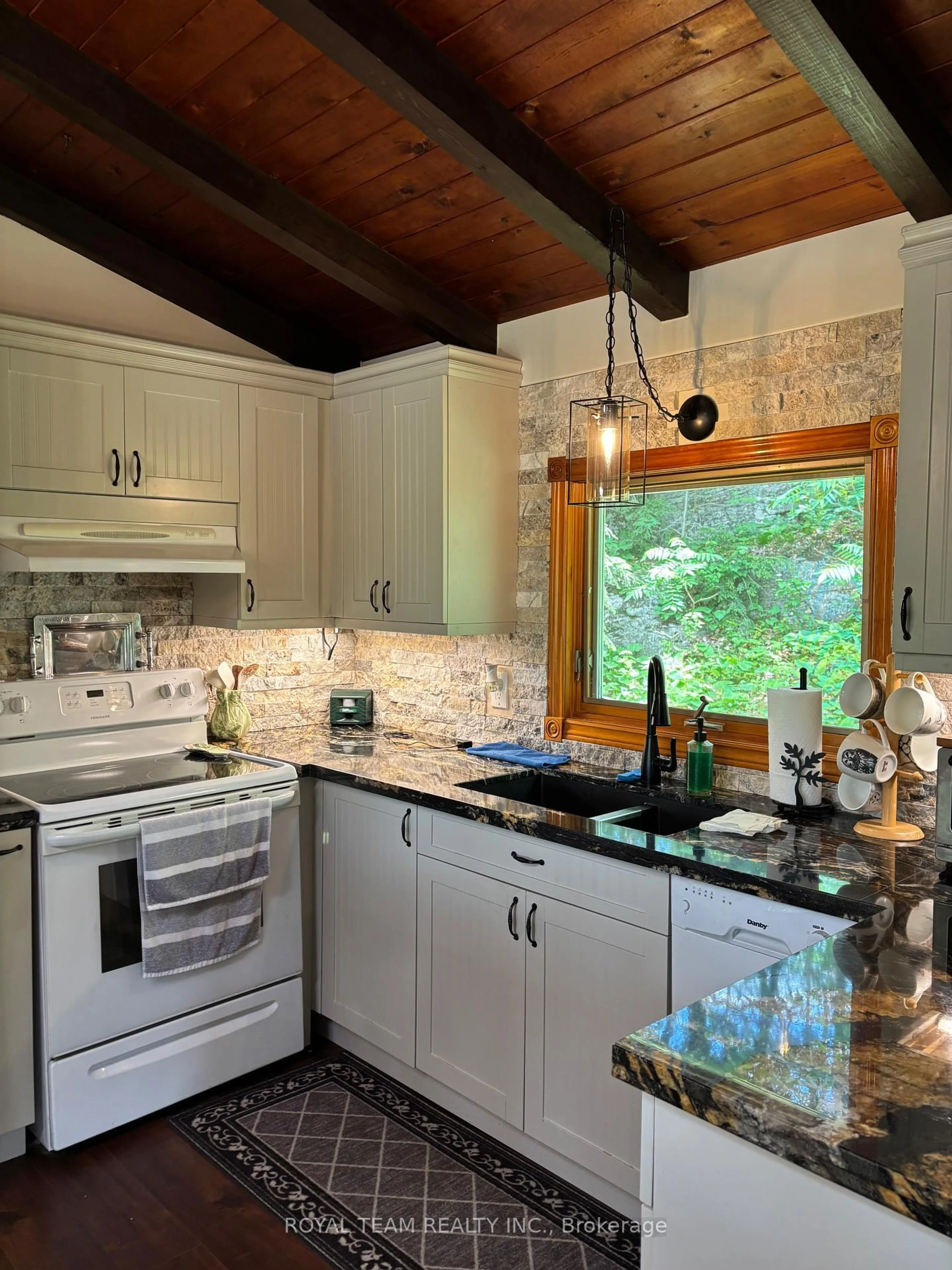 Unknown for 1851 DEEP BAY Rd, Minden Hills Ontario K0M 2L1