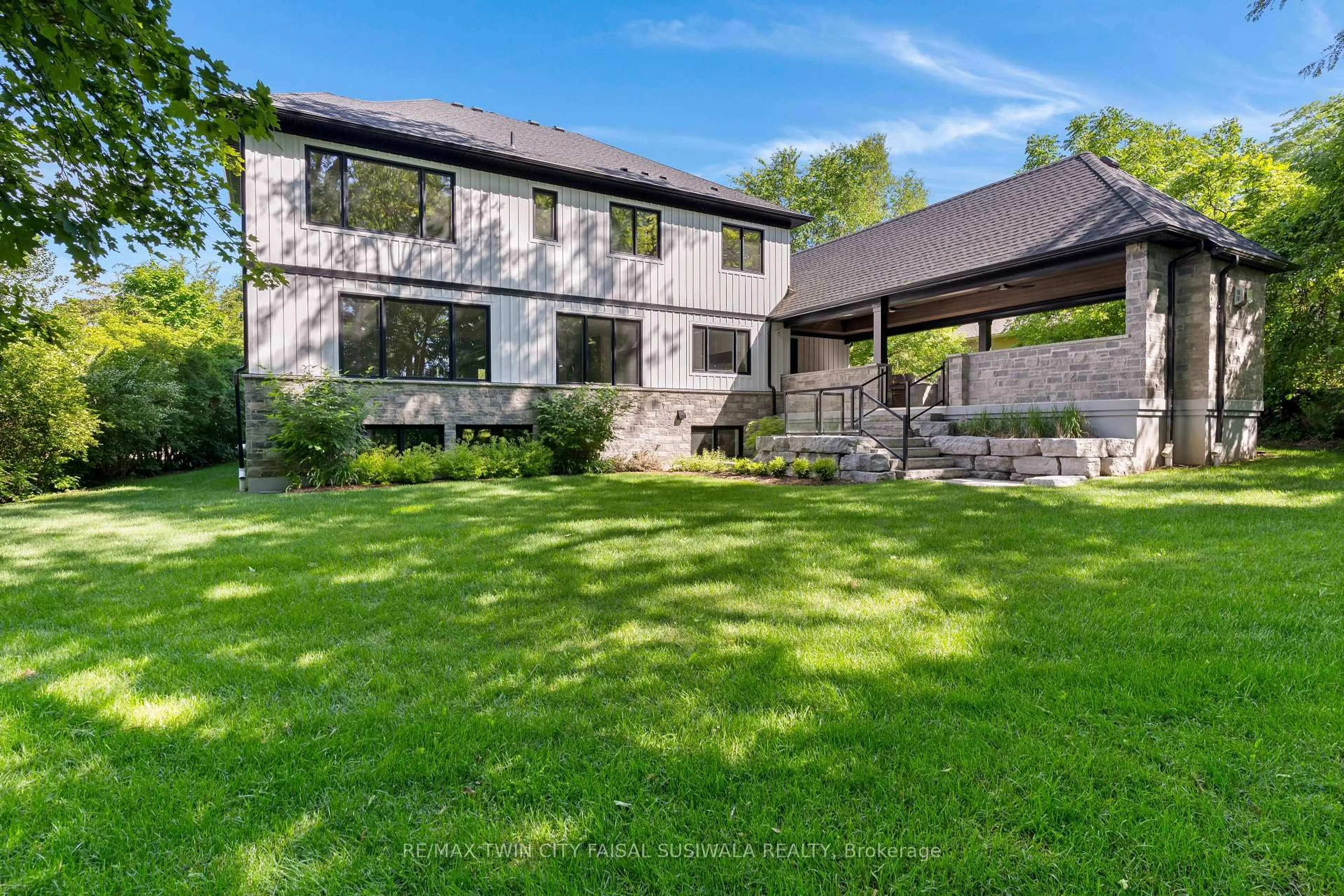 A pic from outside/outdoor area/front of a property/back of a property/a pic from drone, unknown for 230 Stanley Dr, Waterloo Ontario N2L 1H7