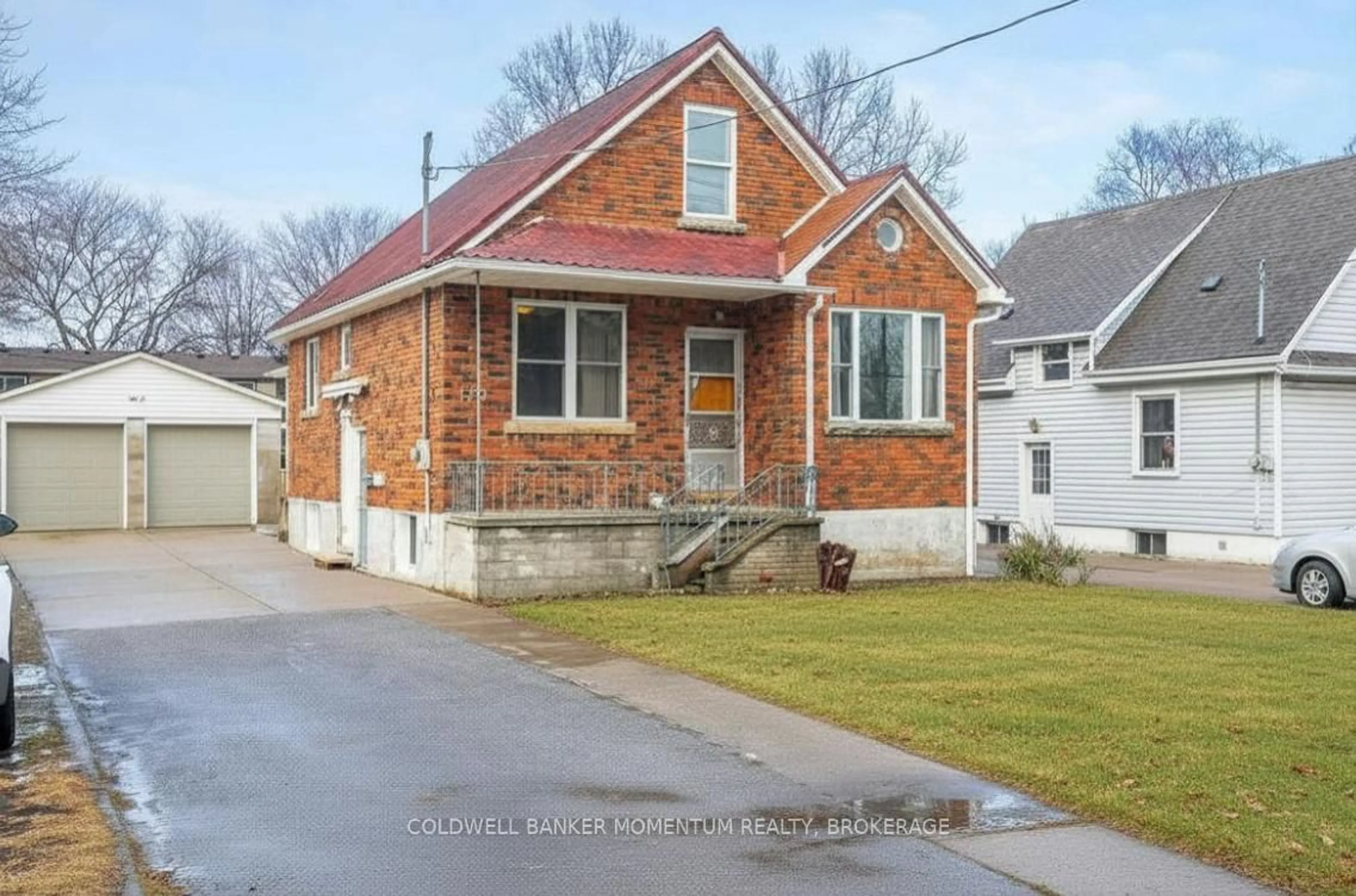 Home with brick exterior material, street for 123 Haig St, St. Catharines Ontario L2R 7G7