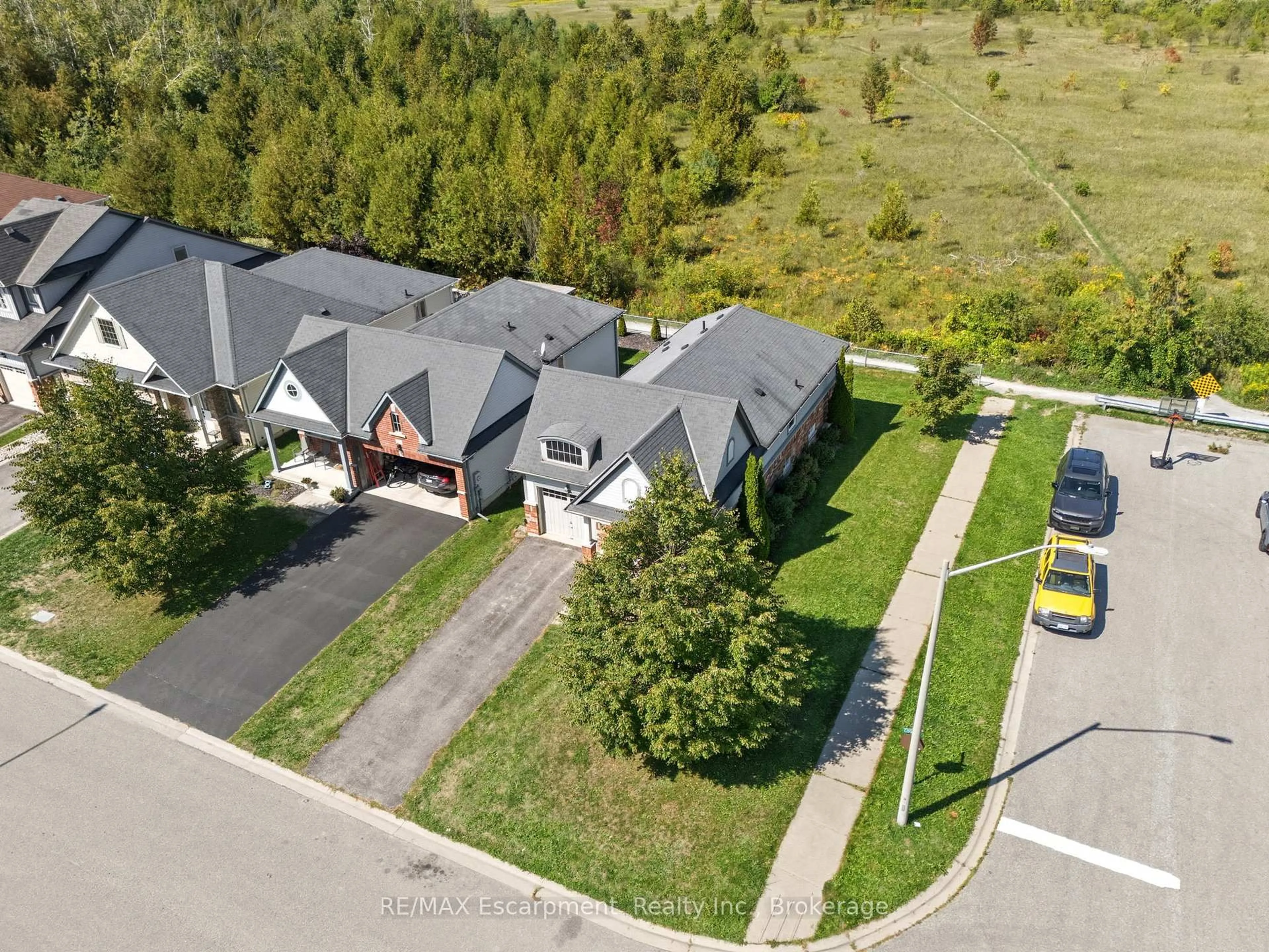 A pic from outside/outdoor area/front of a property/back of a property/a pic from drone, street for 70 Cook St, Kawartha Lakes Ontario K9V 0C7