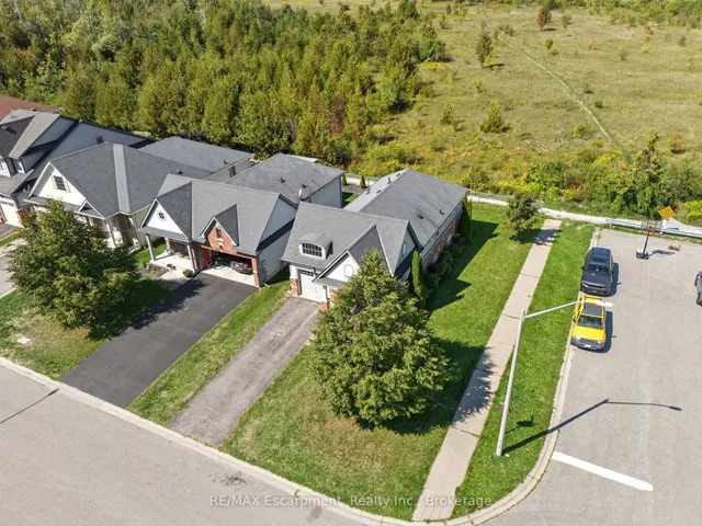 70 Cook St, Kawartha Lakes 2