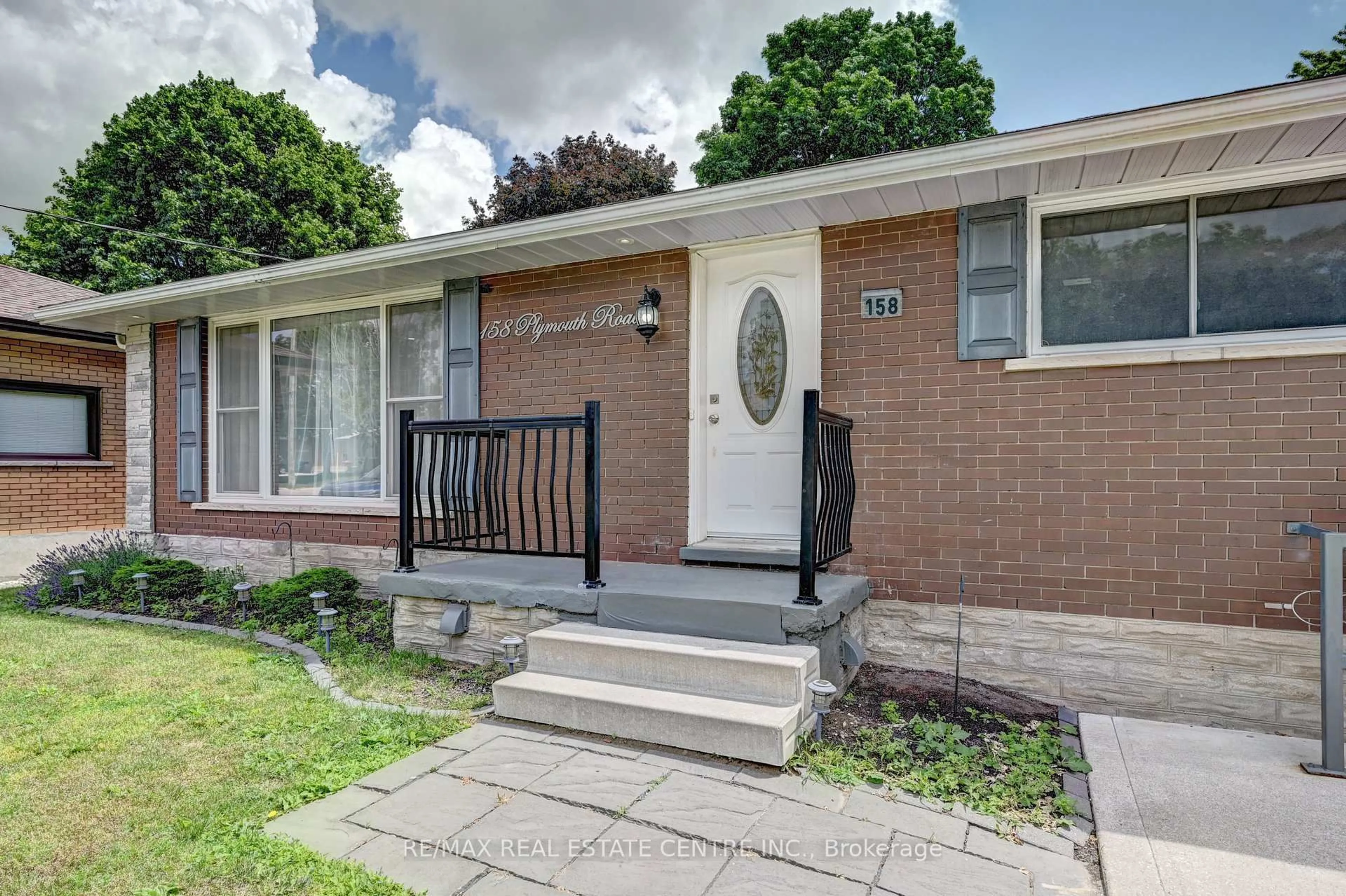 Home with brick exterior material, street for 158 Plymouth Rd, Kitchener Ontario N2G 3G5