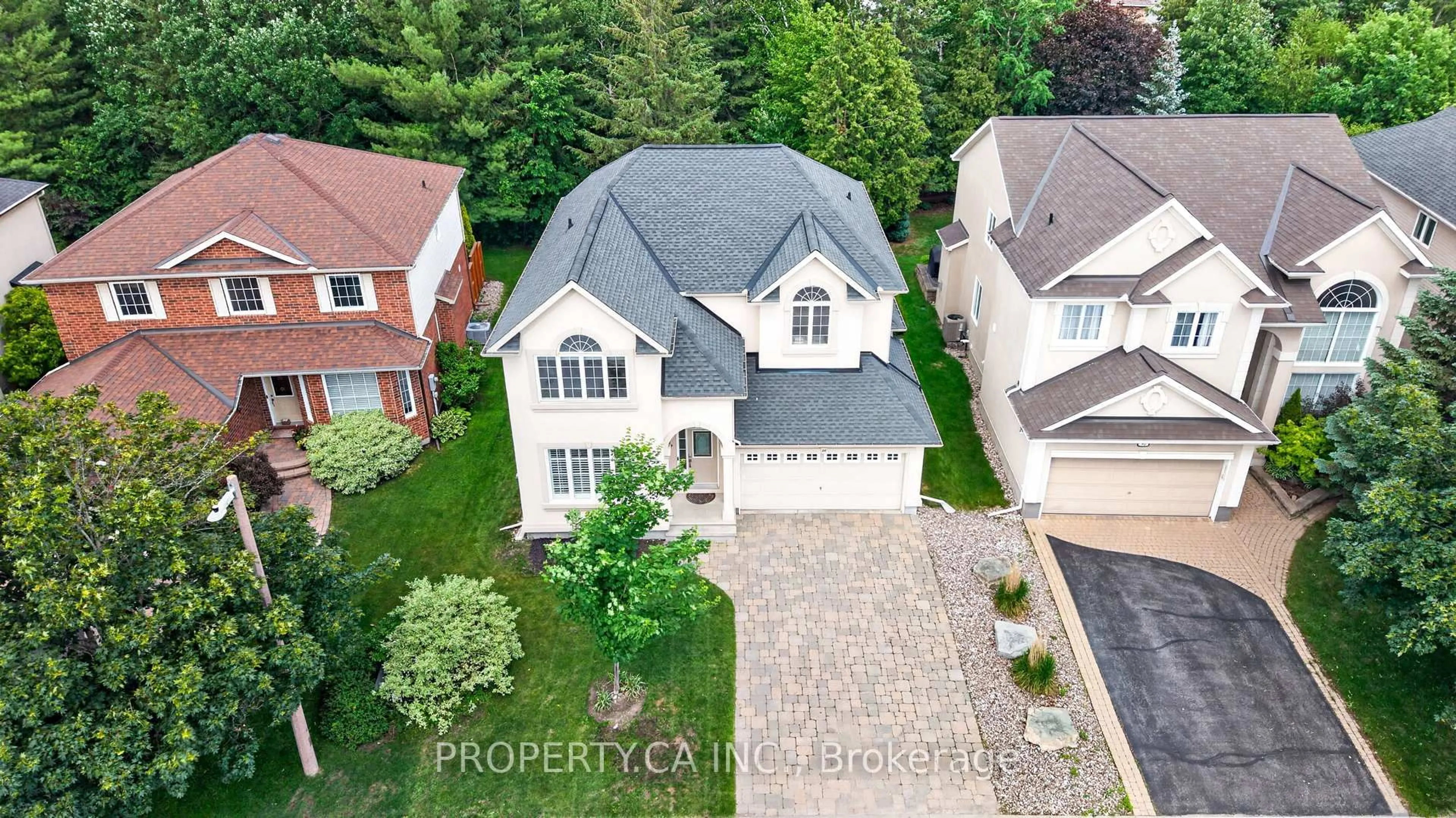 A pic from outside/outdoor area/front of a property/back of a property/a pic from drone, street for 94 Broughton St, Kanata Ontario K2K 3N4