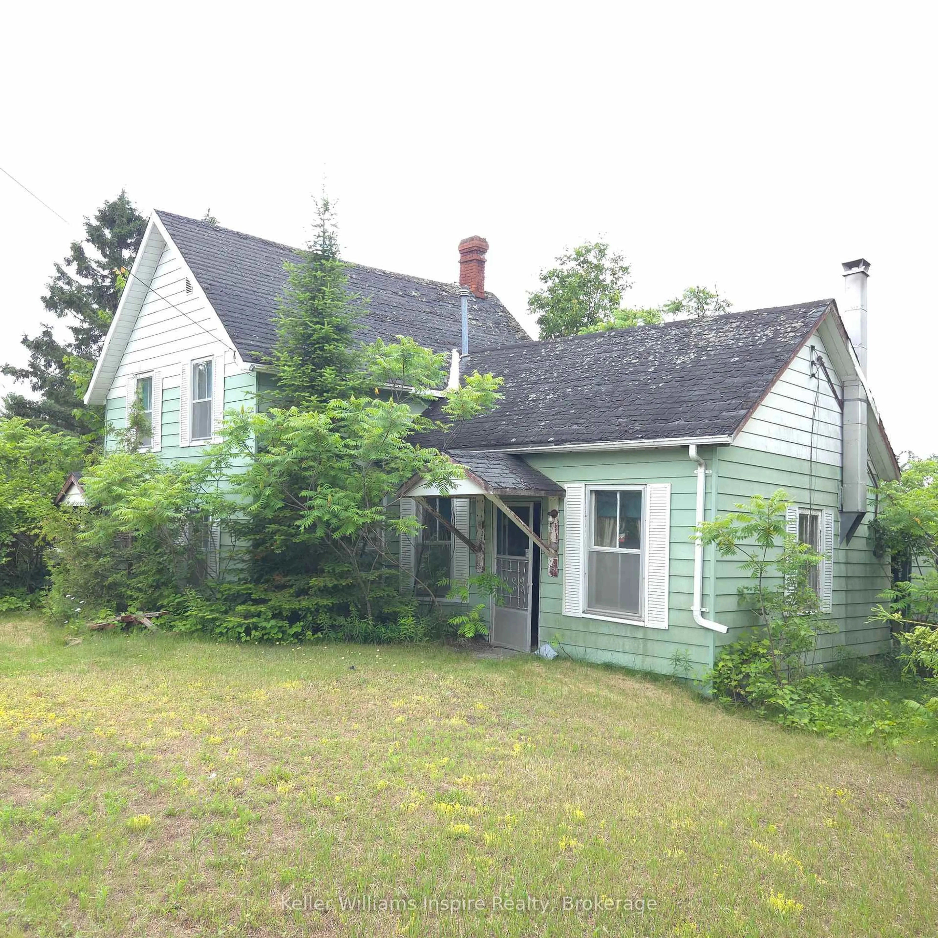 A pic from outside/outdoor area/front of a property/back of a property/a pic from drone, street for 10118 Highway 41 Highway, Kaladar Ontario K0H 1Z0