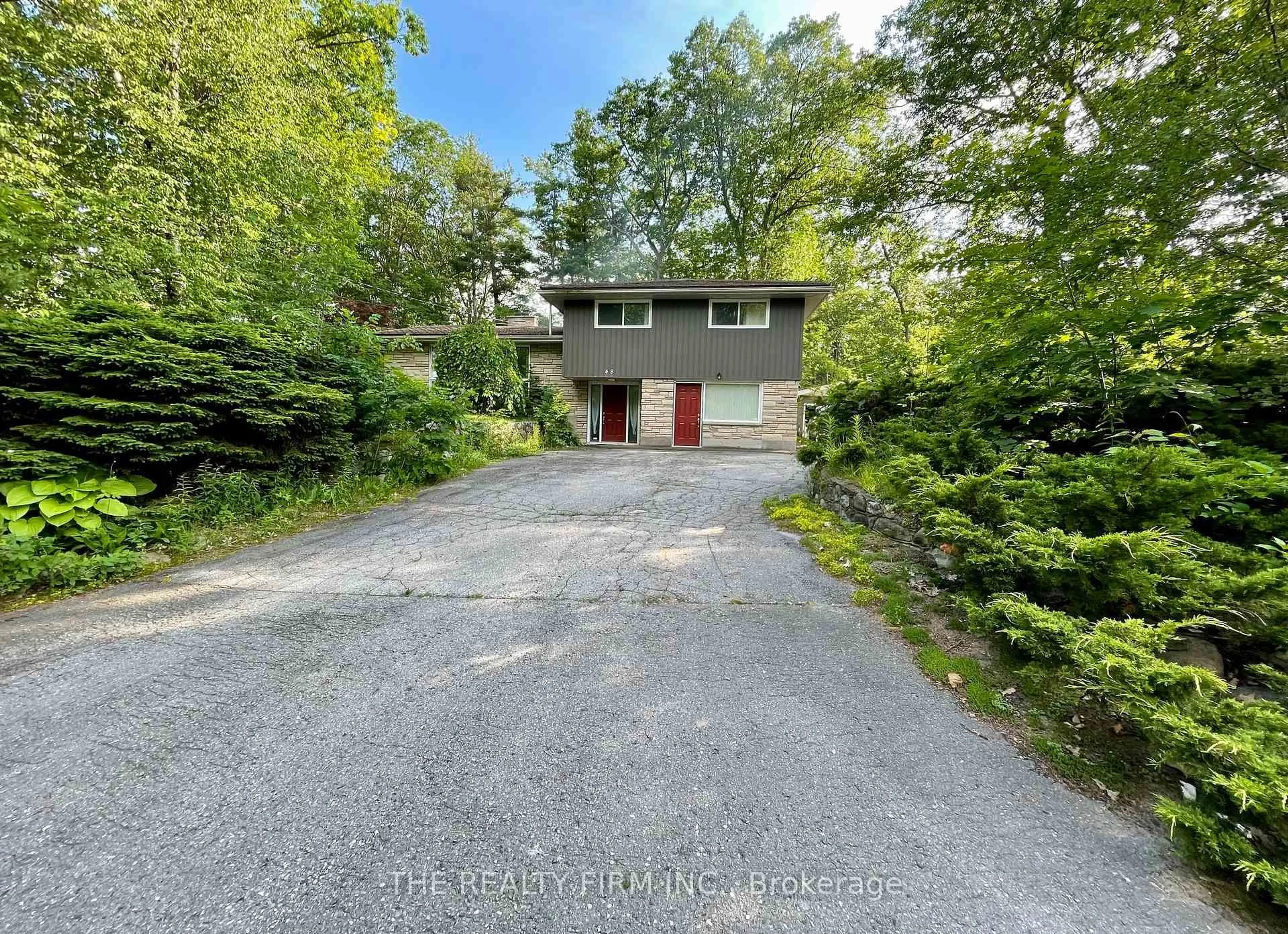 A pic from outside/outdoor area/front of a property/back of a property/a pic from drone, street for 48 Lake Rd, Lambton Shores Ontario N0M 1T0