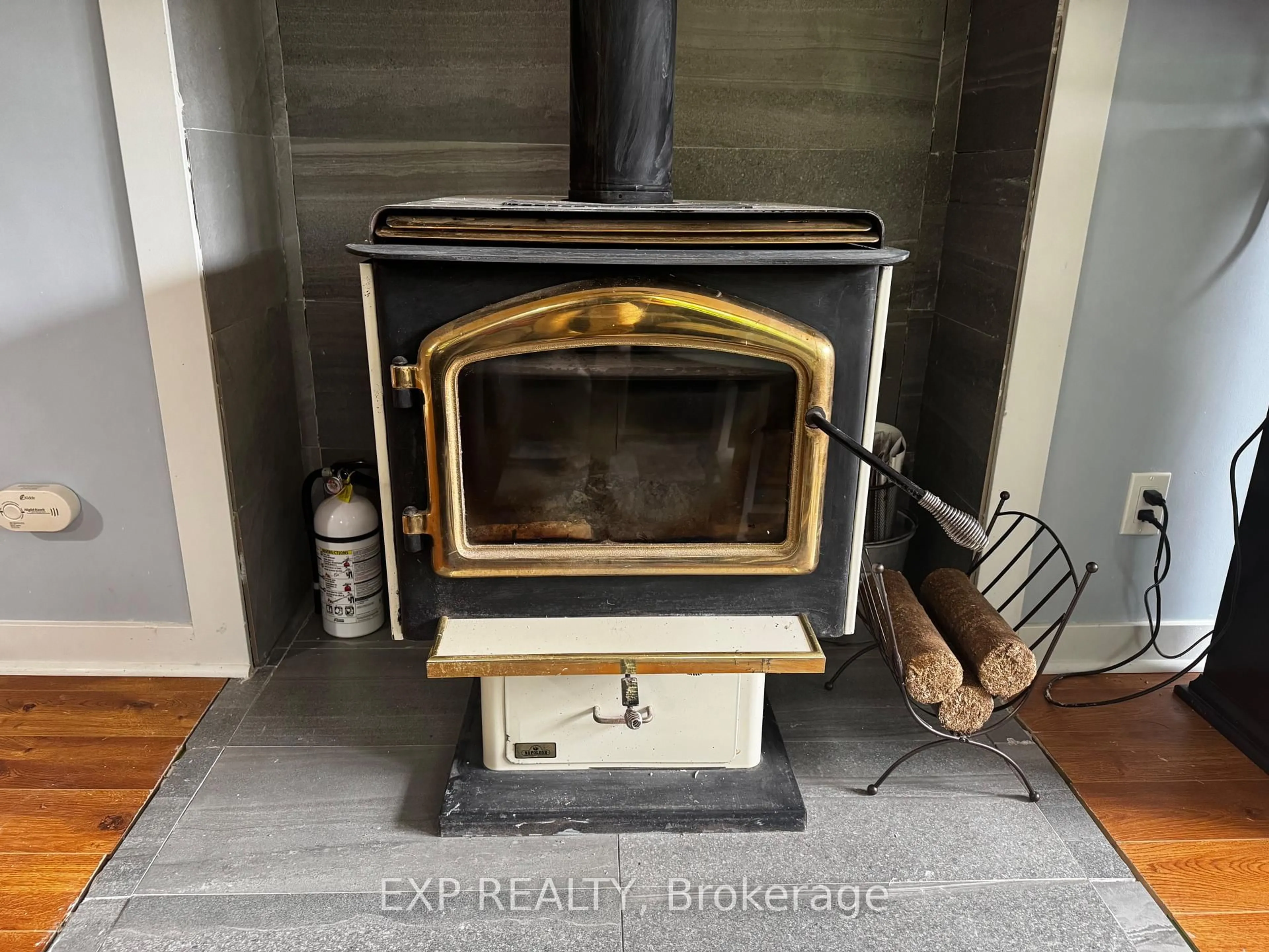 A pic of a room for 360 Cedar Ave, Meaford Ontario N4L 1W5